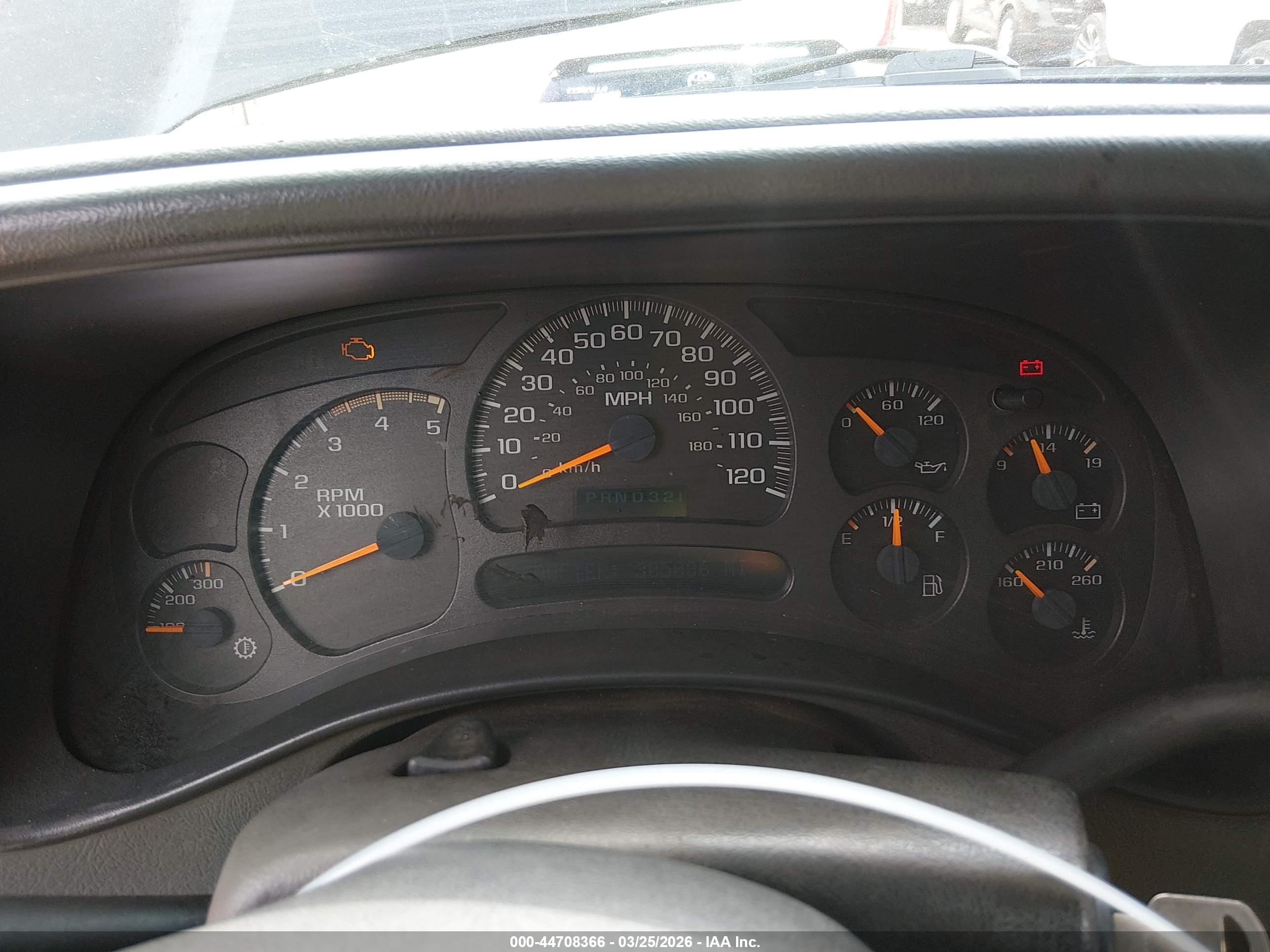 CHEVROLET SILVERADO image 7