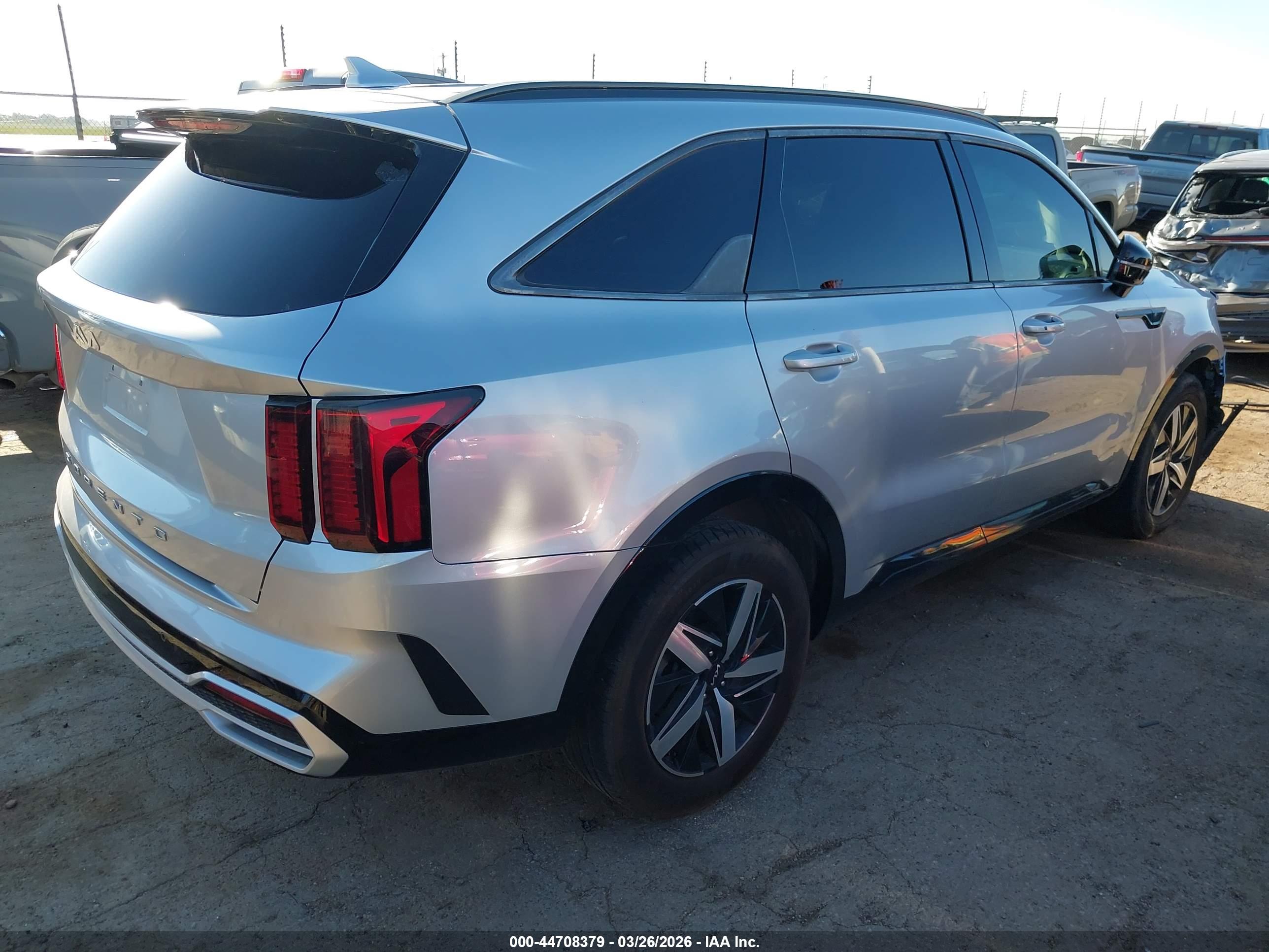 KIA SORENTO image 4