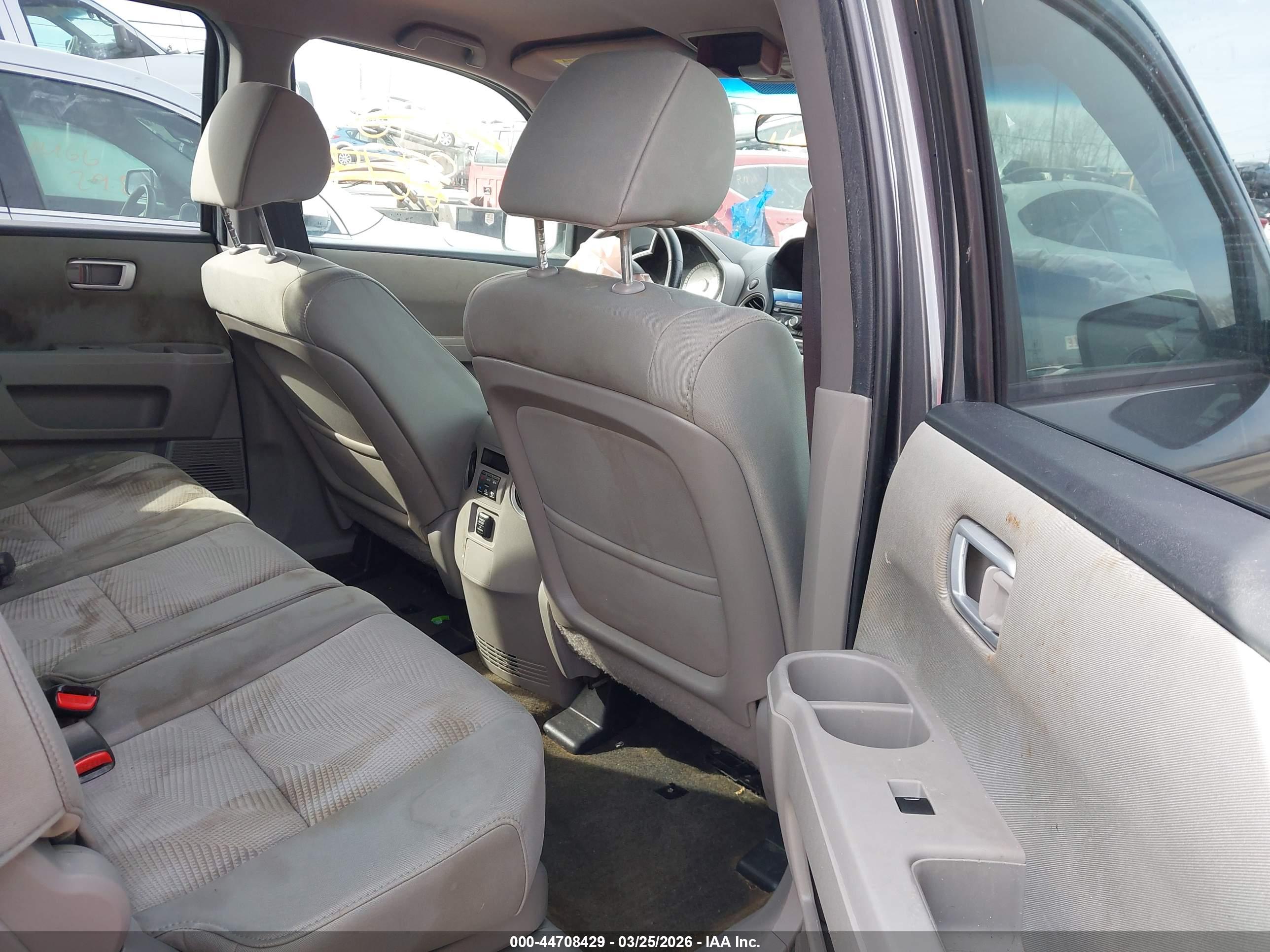 HONDA PILOT image 8