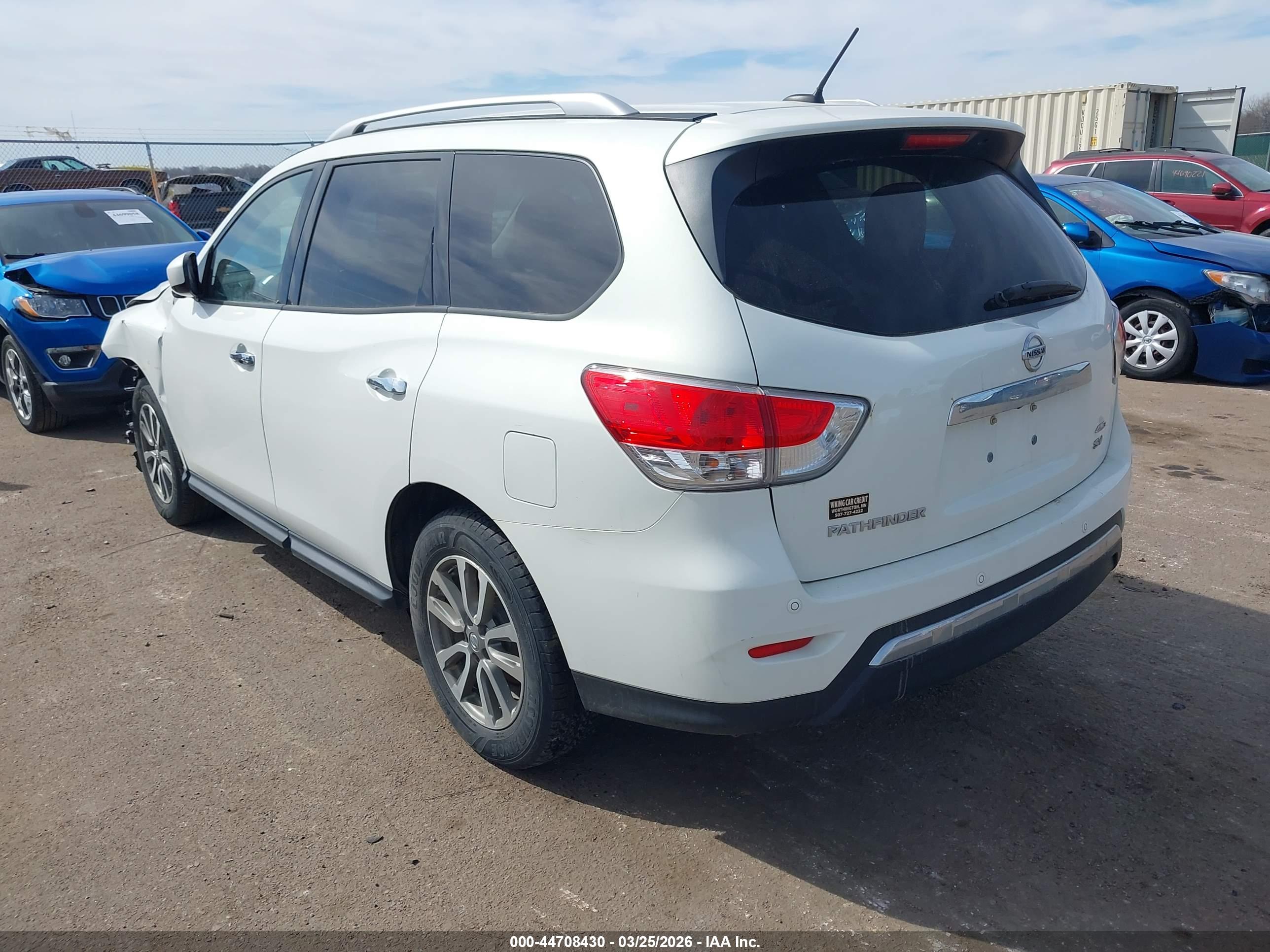 NISSAN PATHFINDER image 3