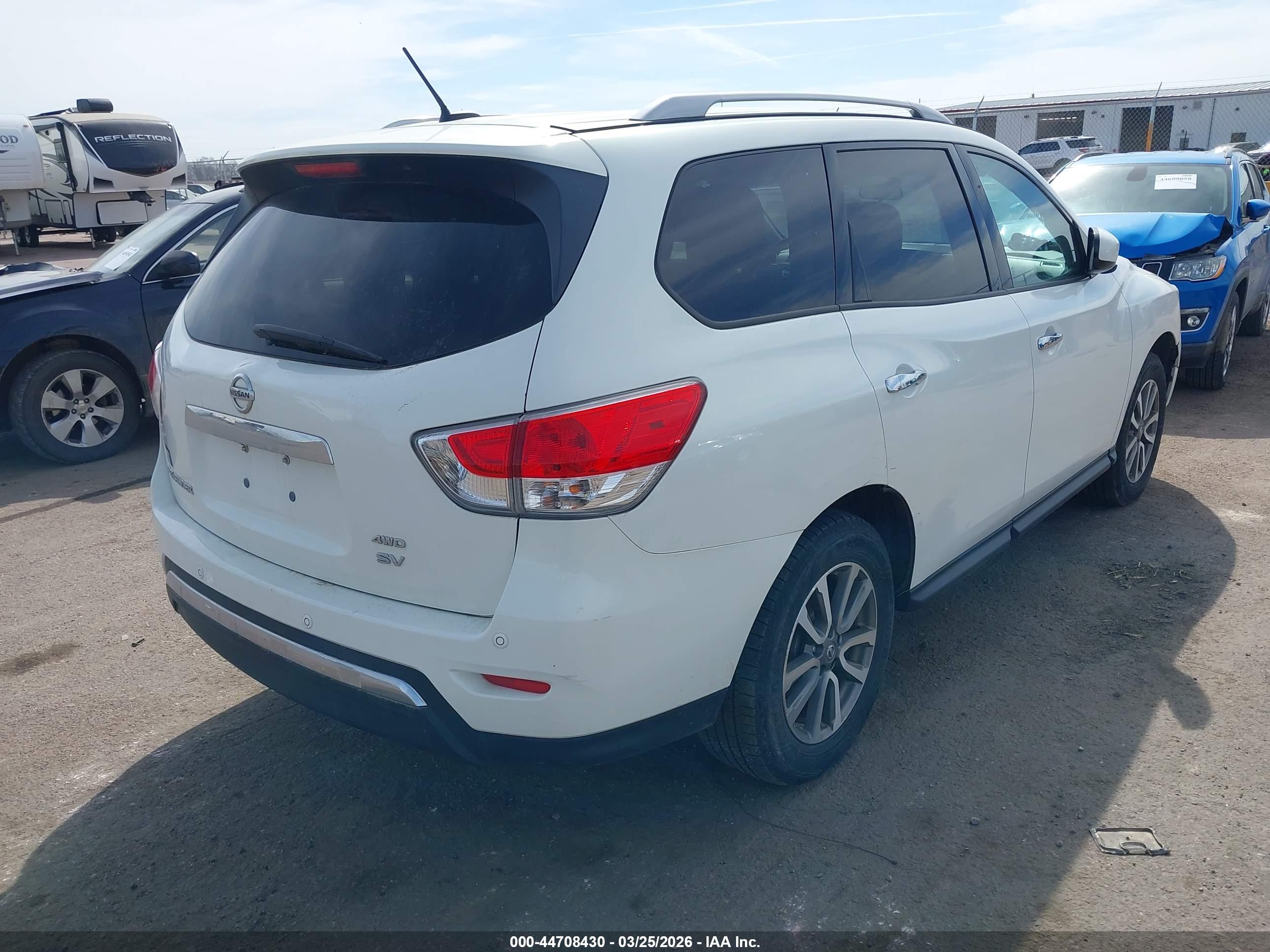 NISSAN PATHFINDER image 4