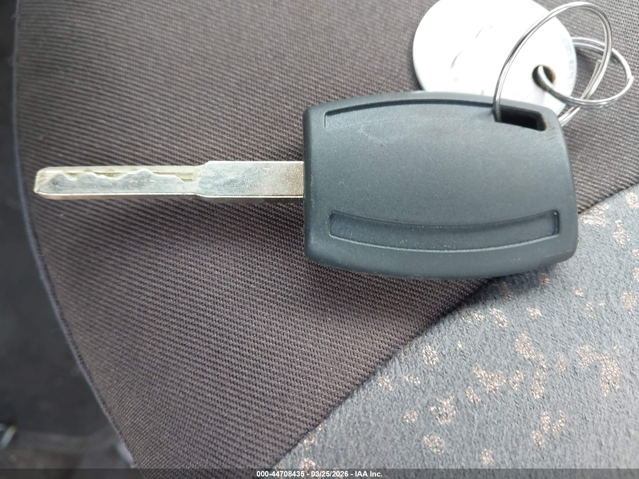 FORD FIESTA image 11