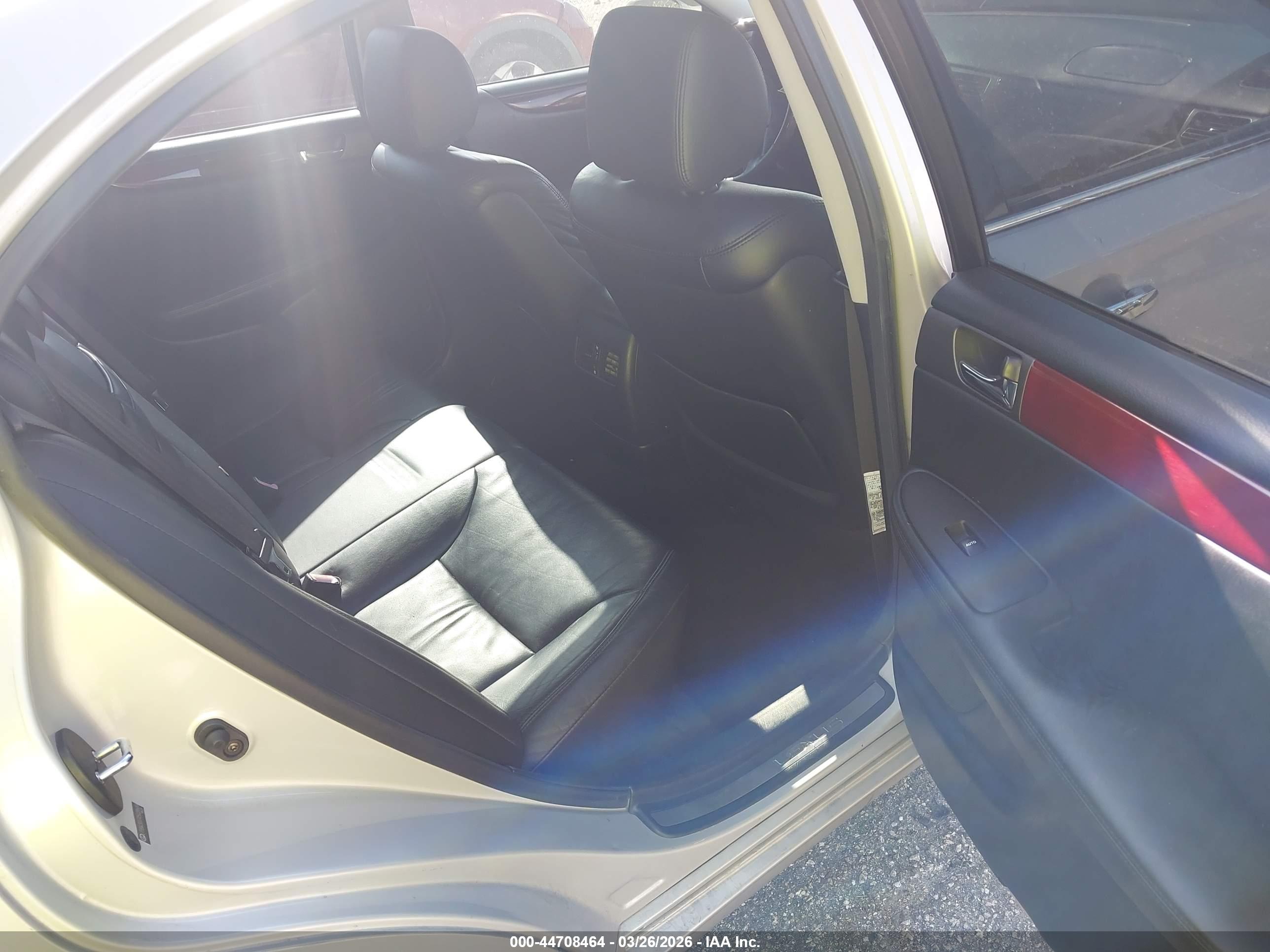 LEXUS ES image 8