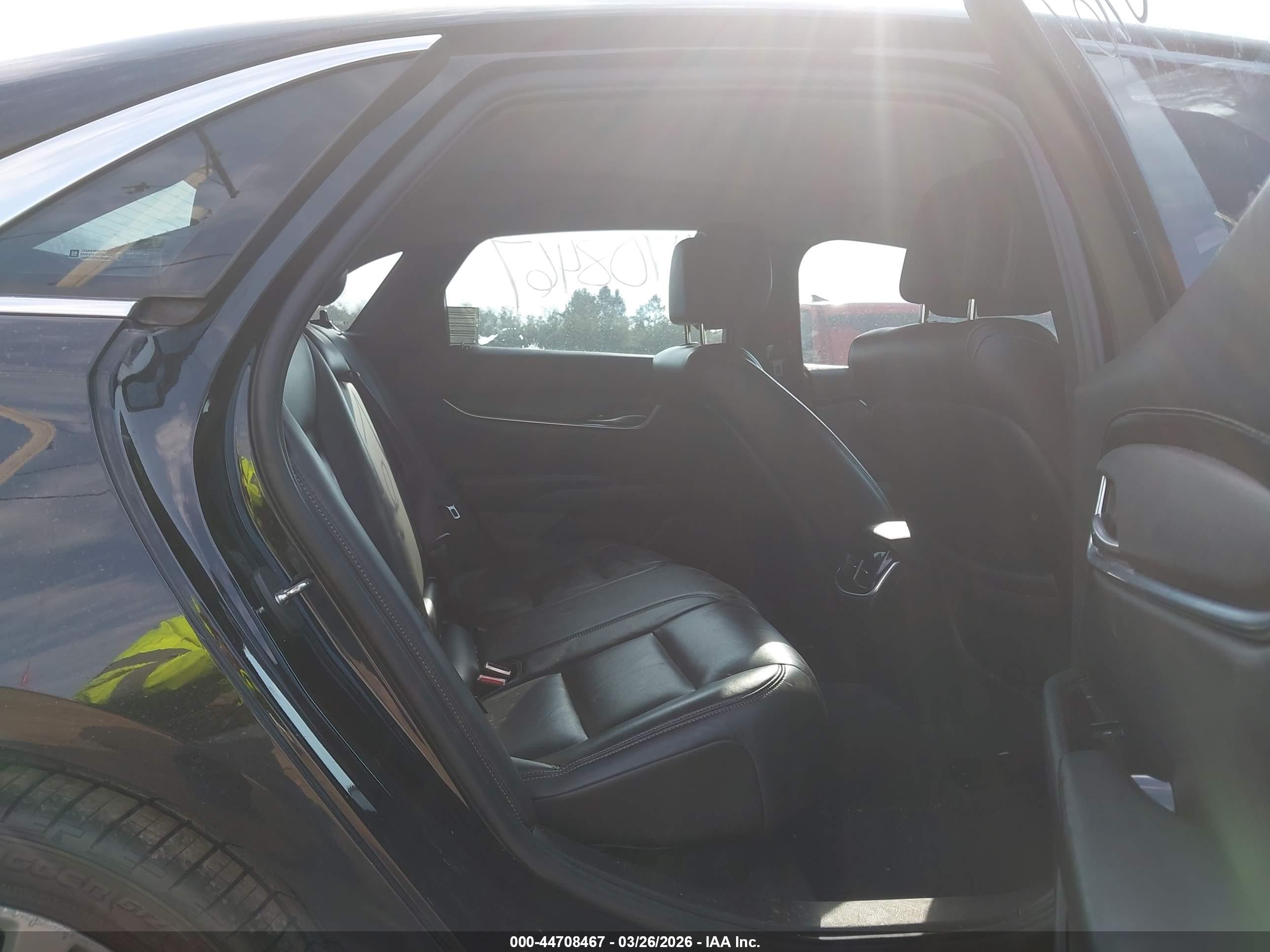 CADILLAC XTS image 8