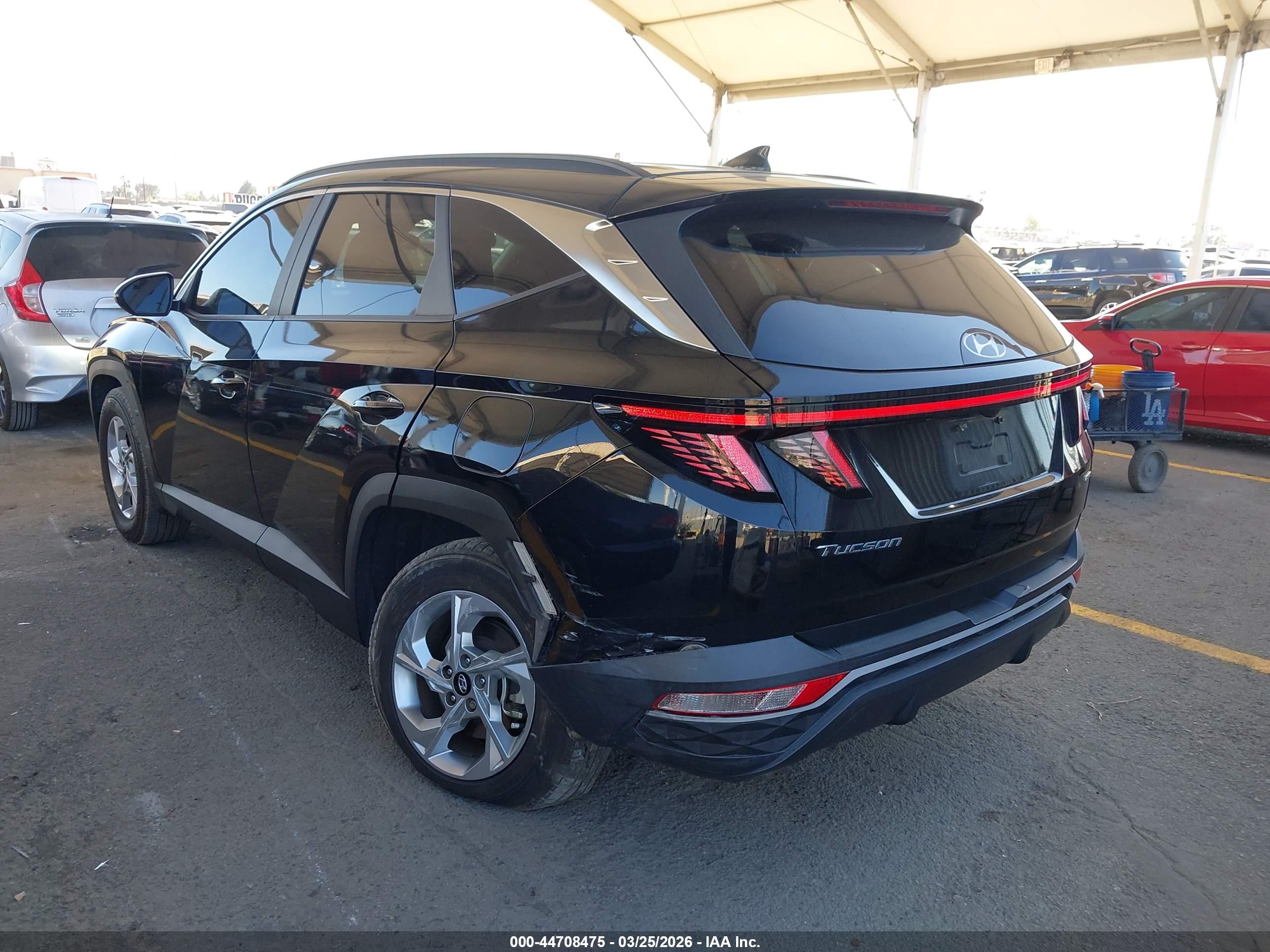 HYUNDAI TUCSON image 3