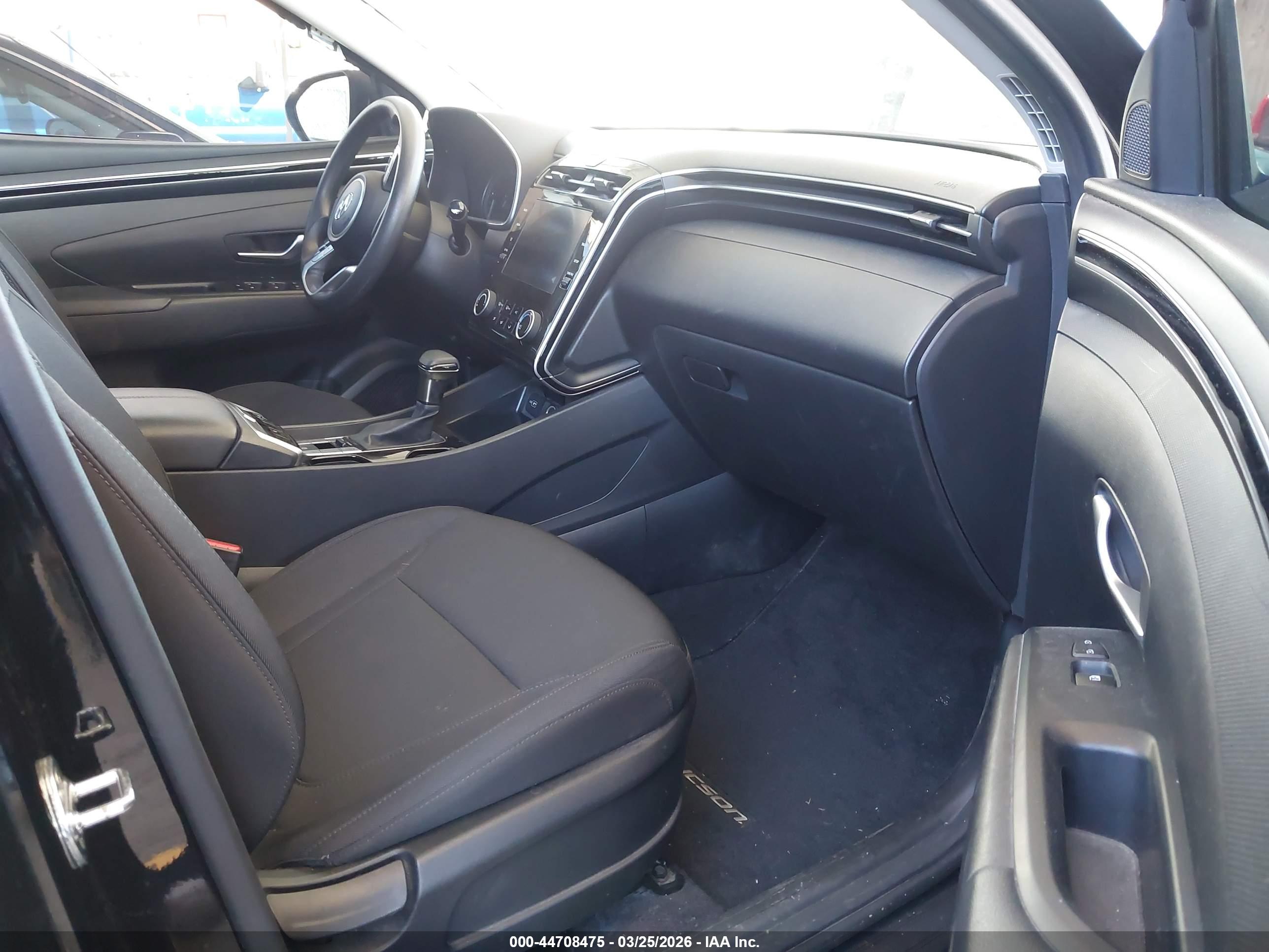 HYUNDAI TUCSON image 5