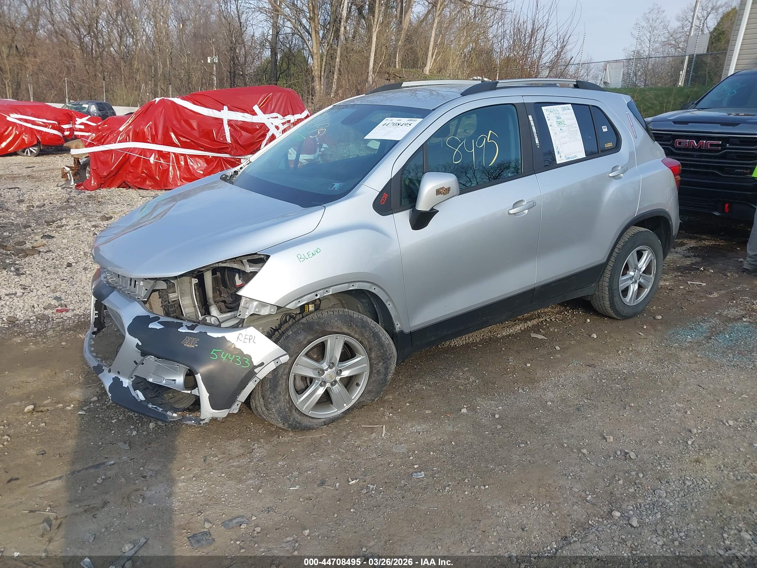 CHEVROLET TRAX image 2