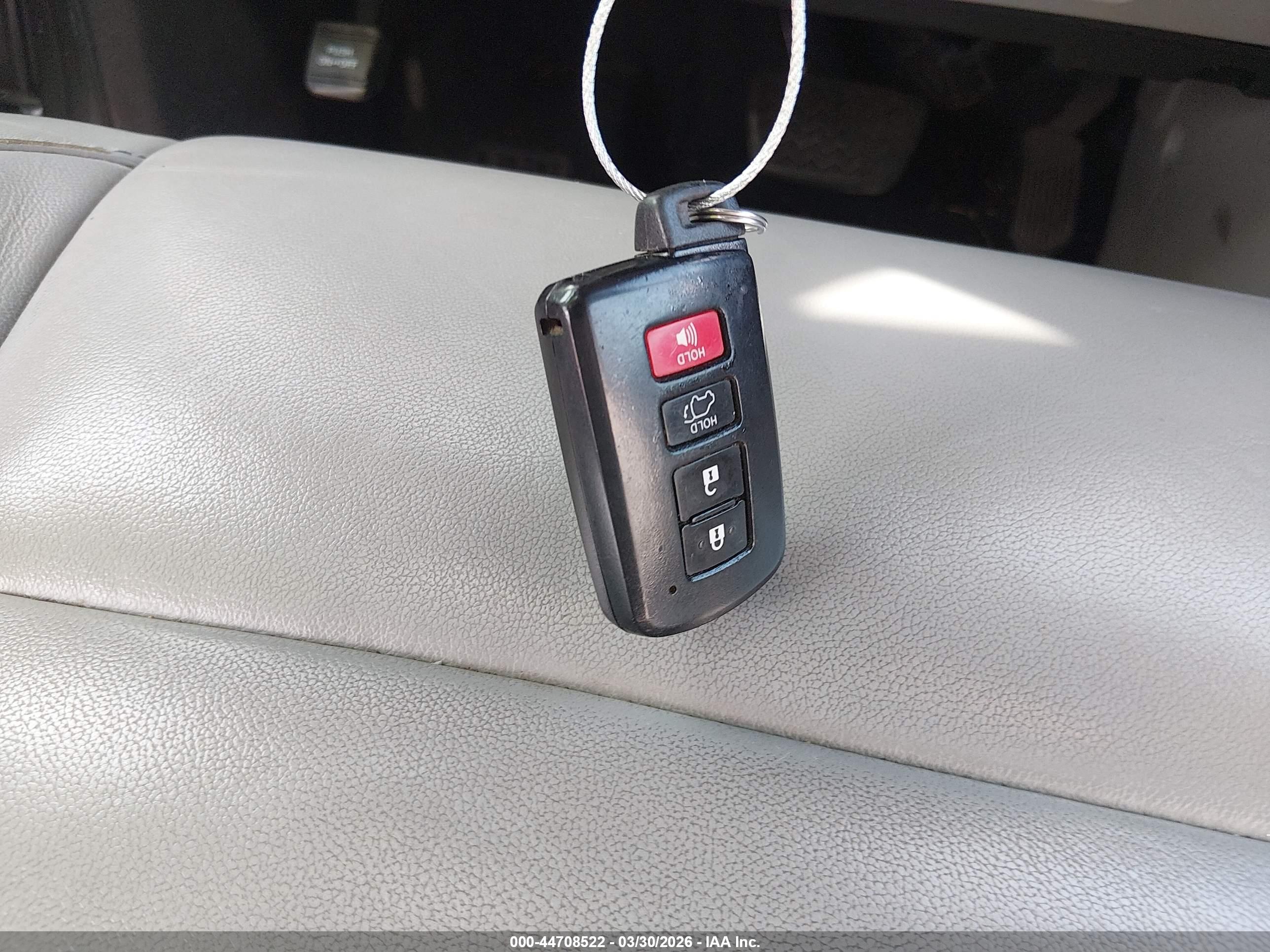 TOYOTA HIGHLANDER image 11