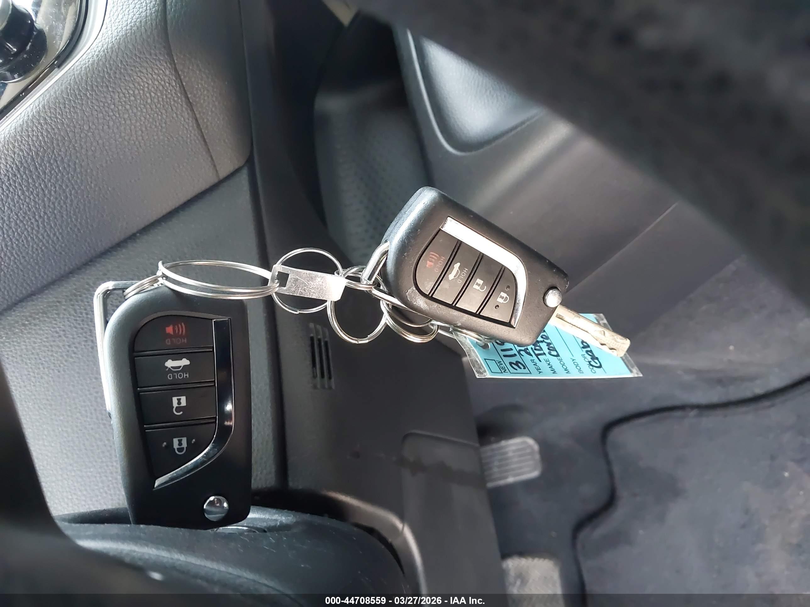 TOYOTA COROLLA image 11