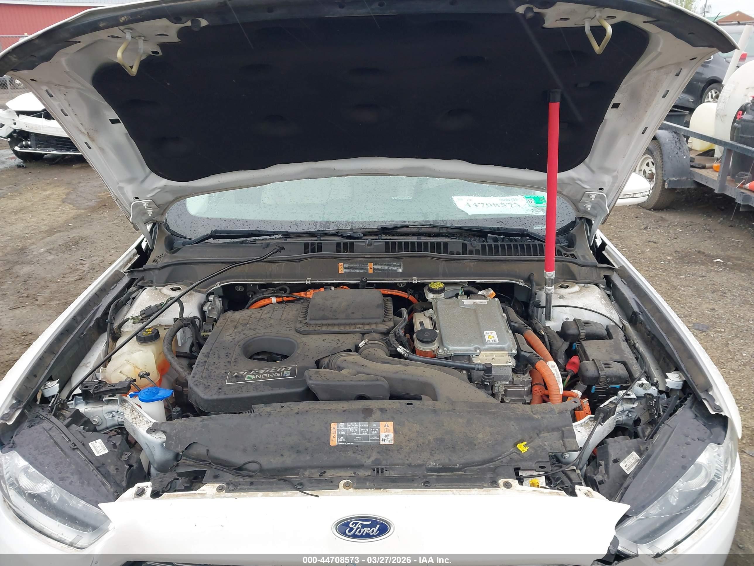 FORD FUSION image 10