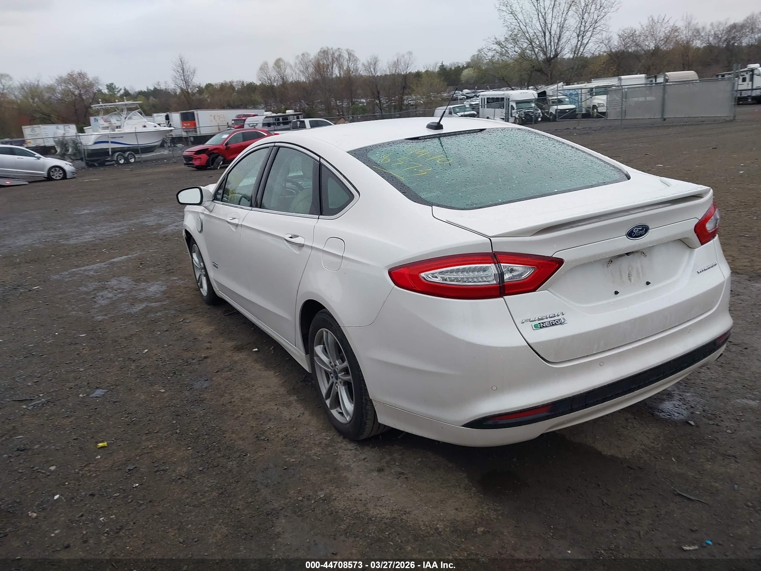 FORD FUSION image 3