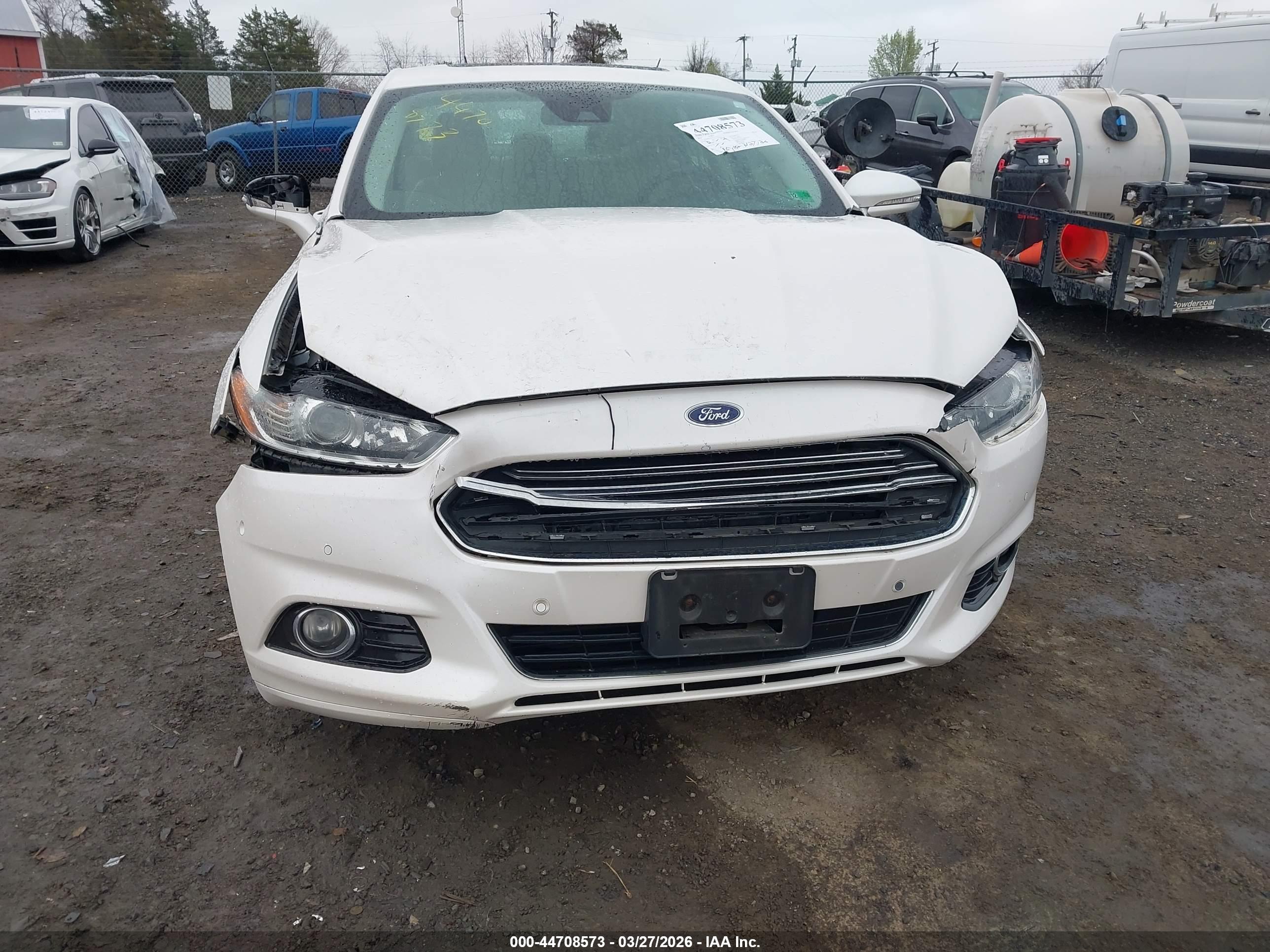FORD FUSION image 6