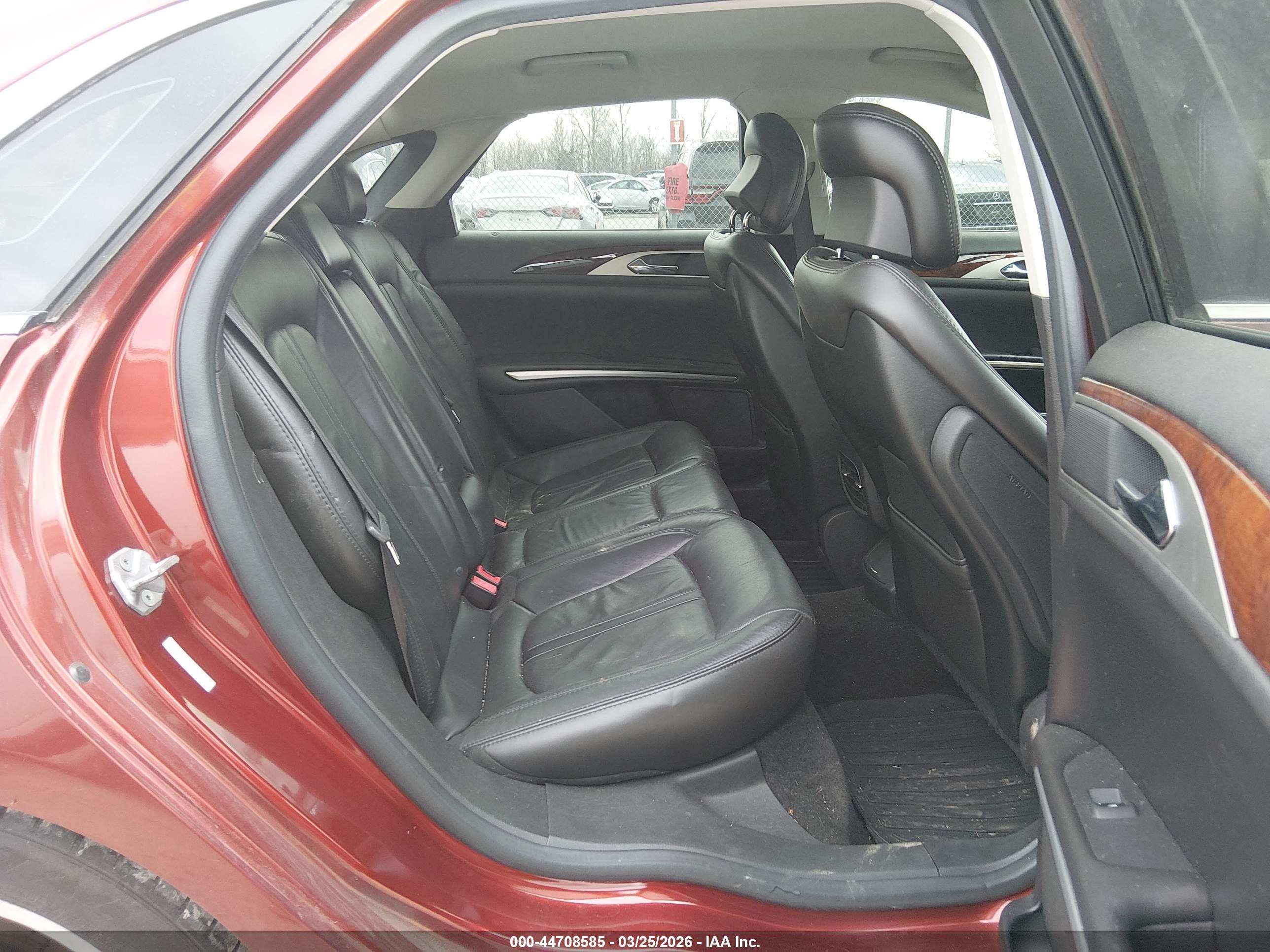 LINCOLN MKZ image 8