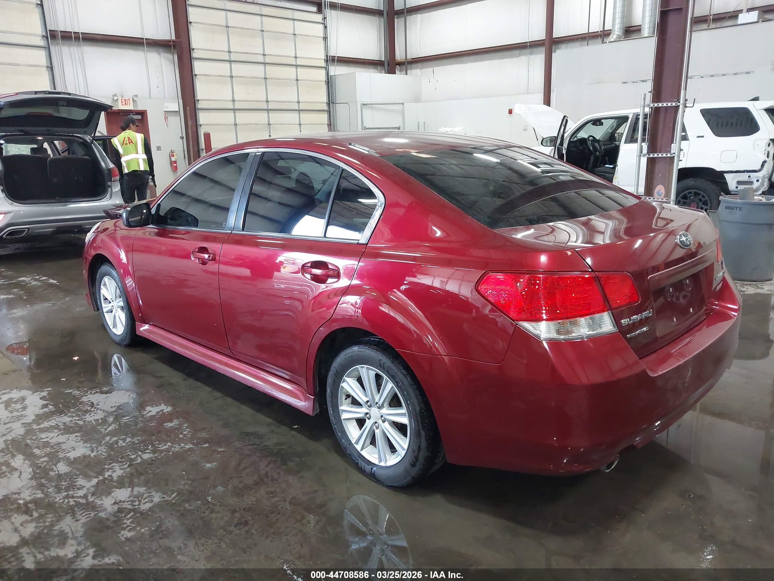 SUBARU LEGACY image 3