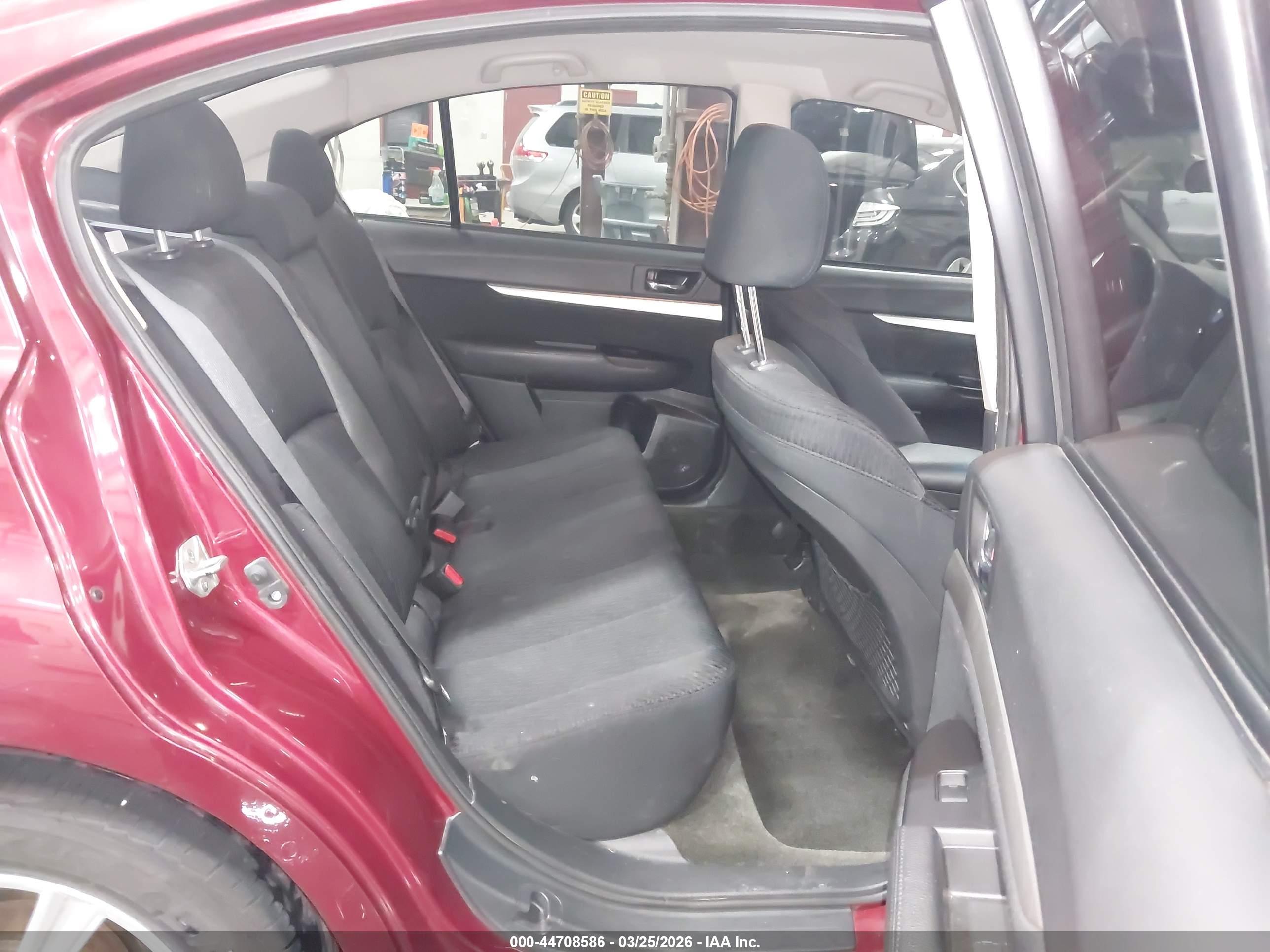 SUBARU LEGACY image 8