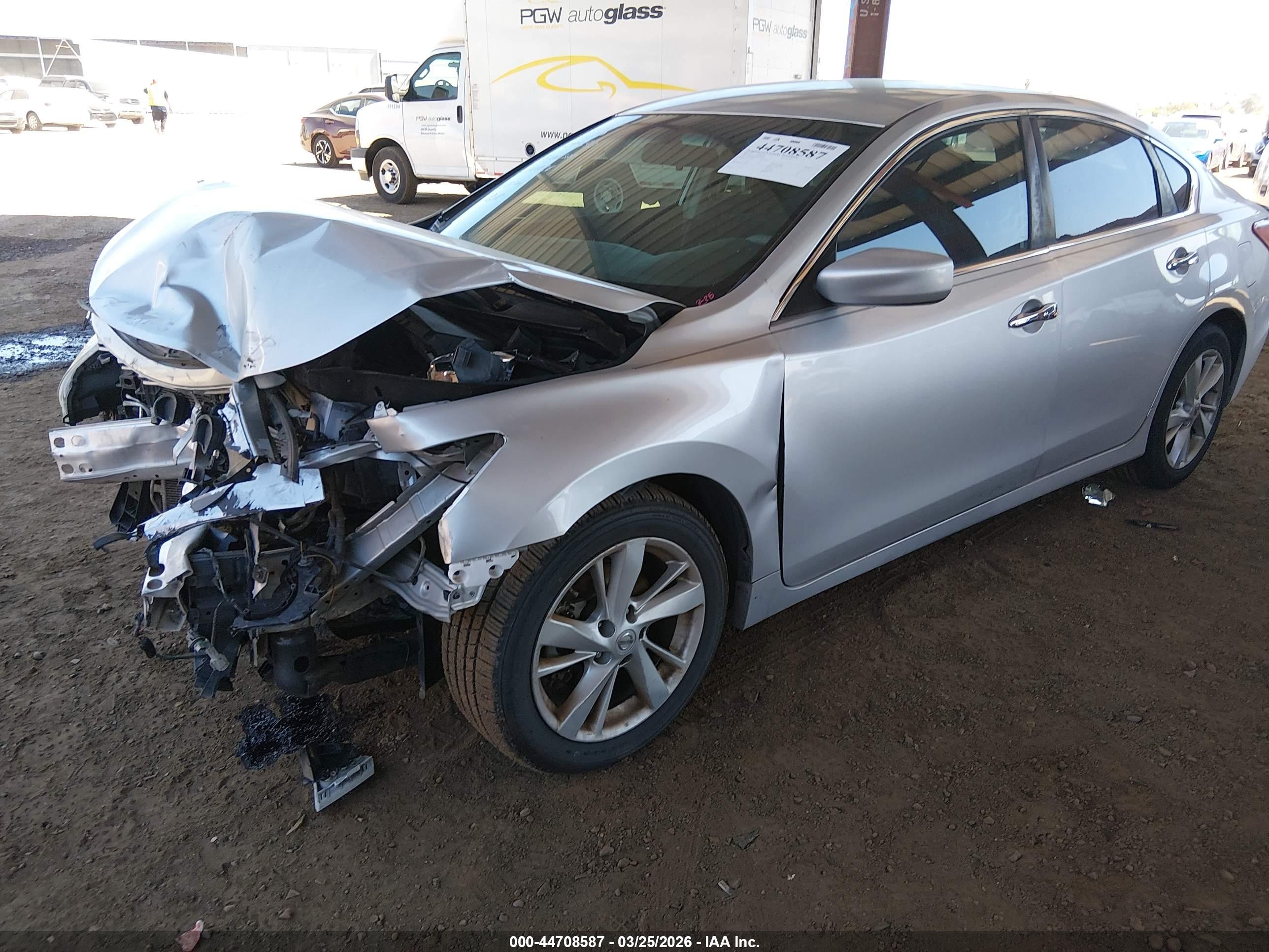 NISSAN ALTIMA image 2