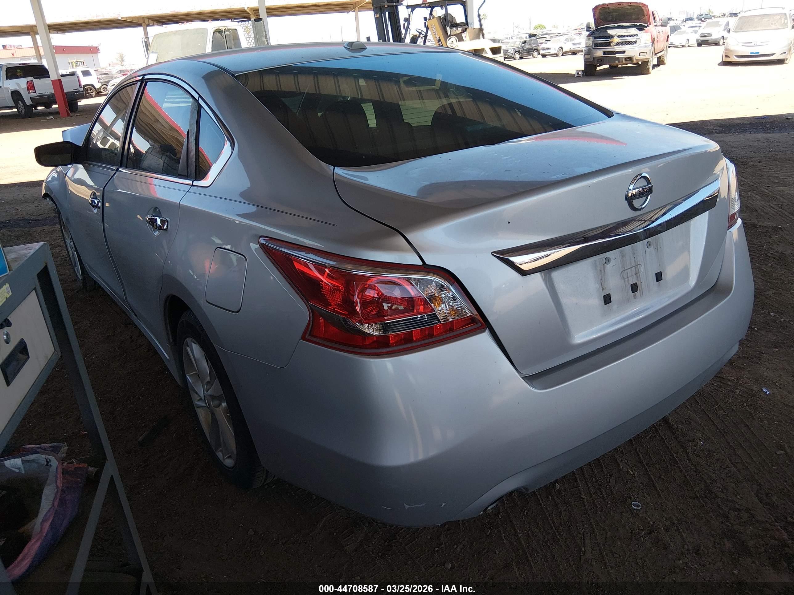 NISSAN ALTIMA image 3