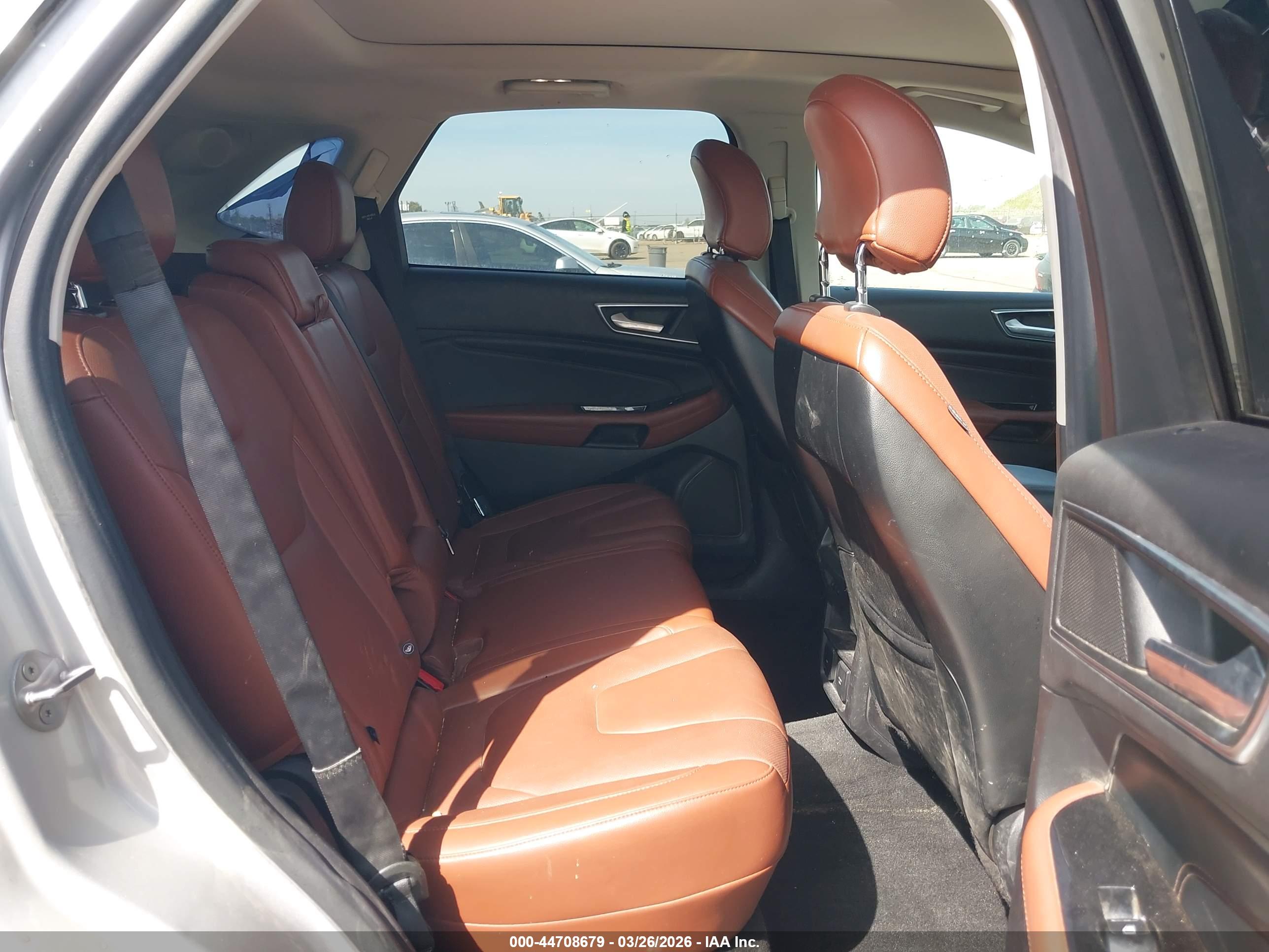 FORD EDGE image 8