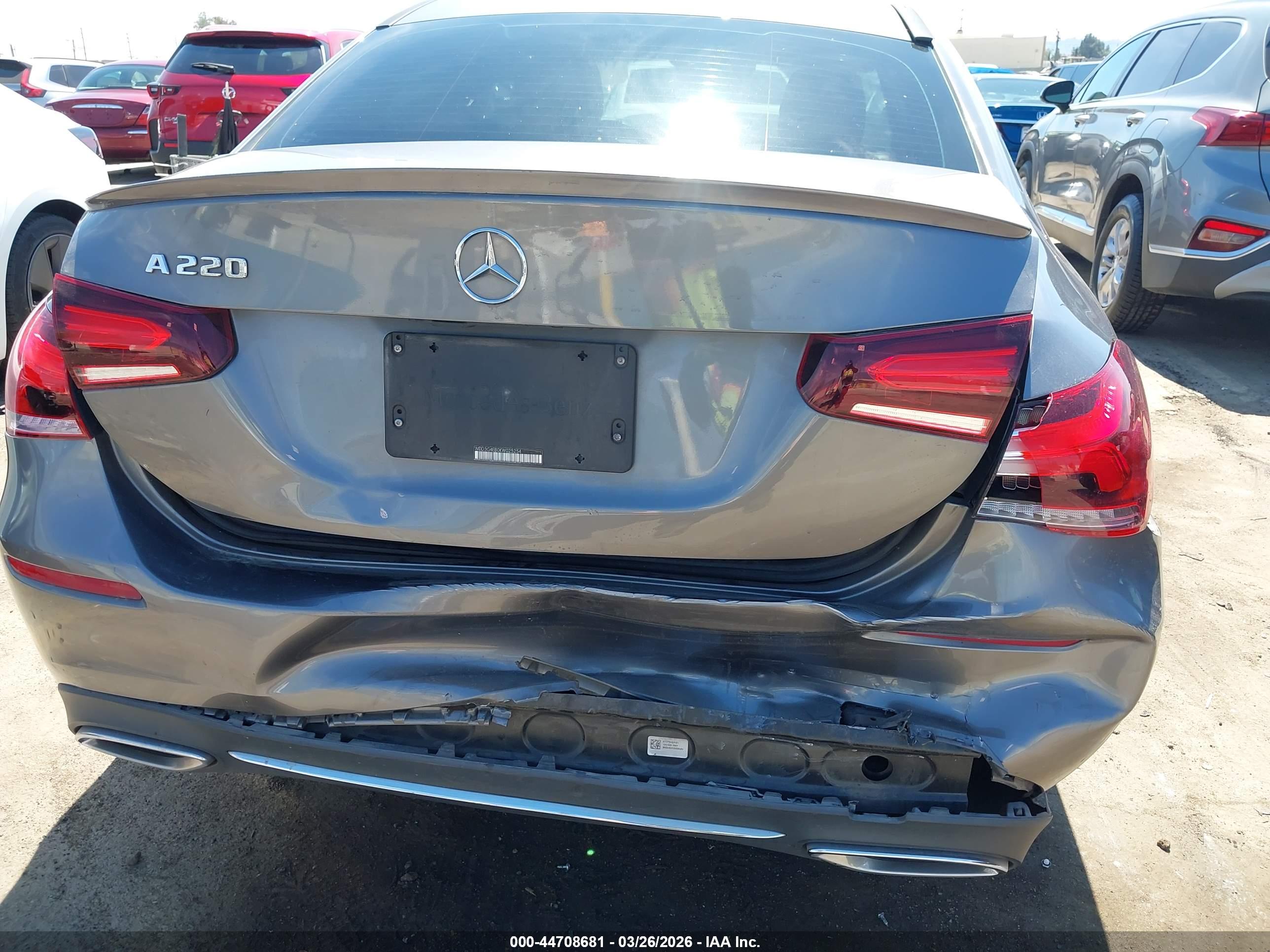 MERCEDES-BENZ A image 6
