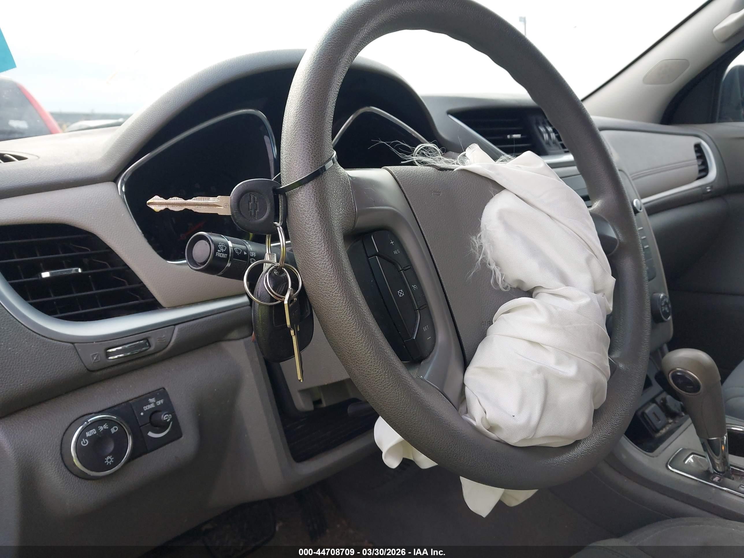 CHEVROLET TRAVERSE image 11