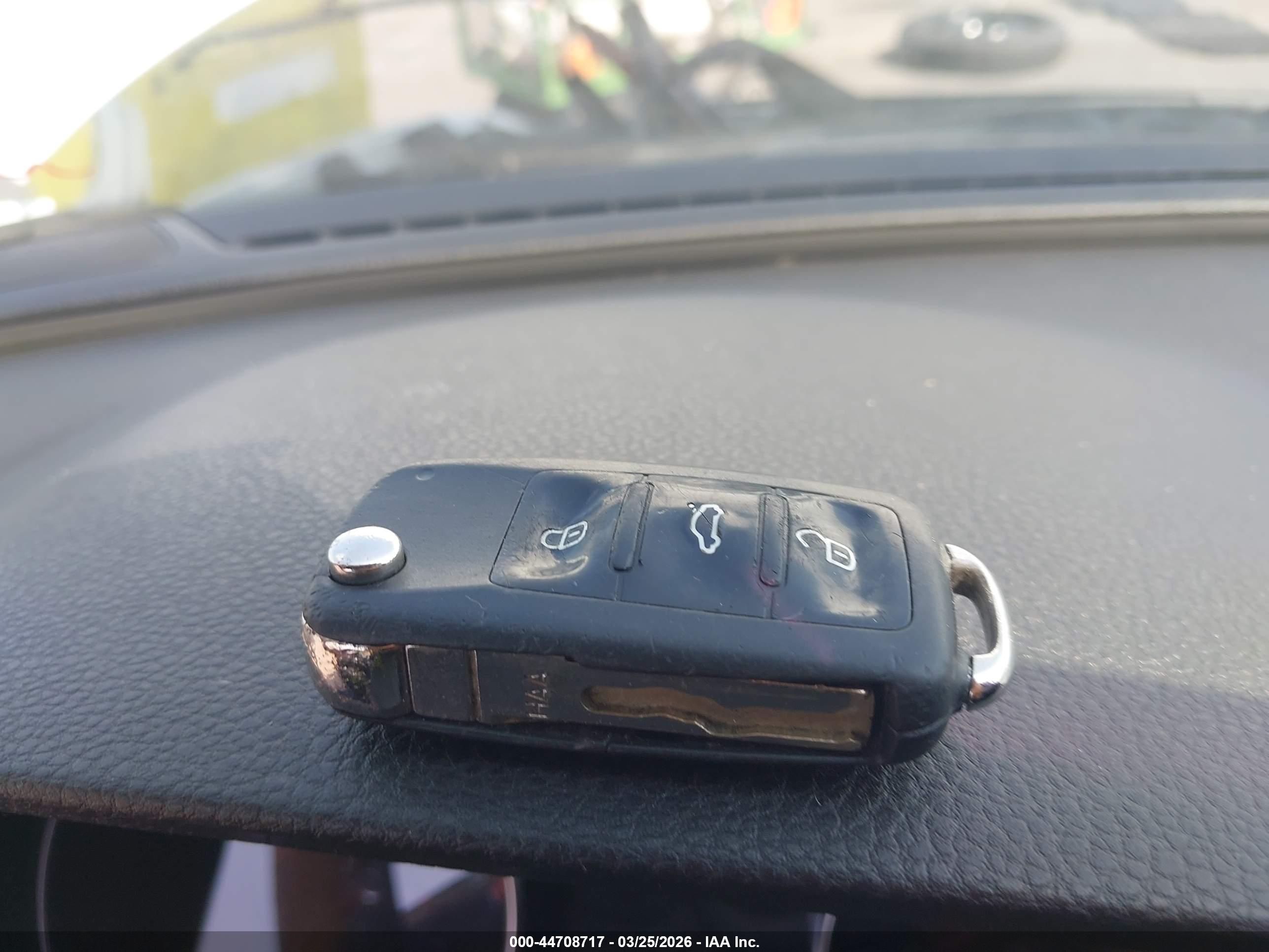 VOLKSWAGEN PASSAT image 11