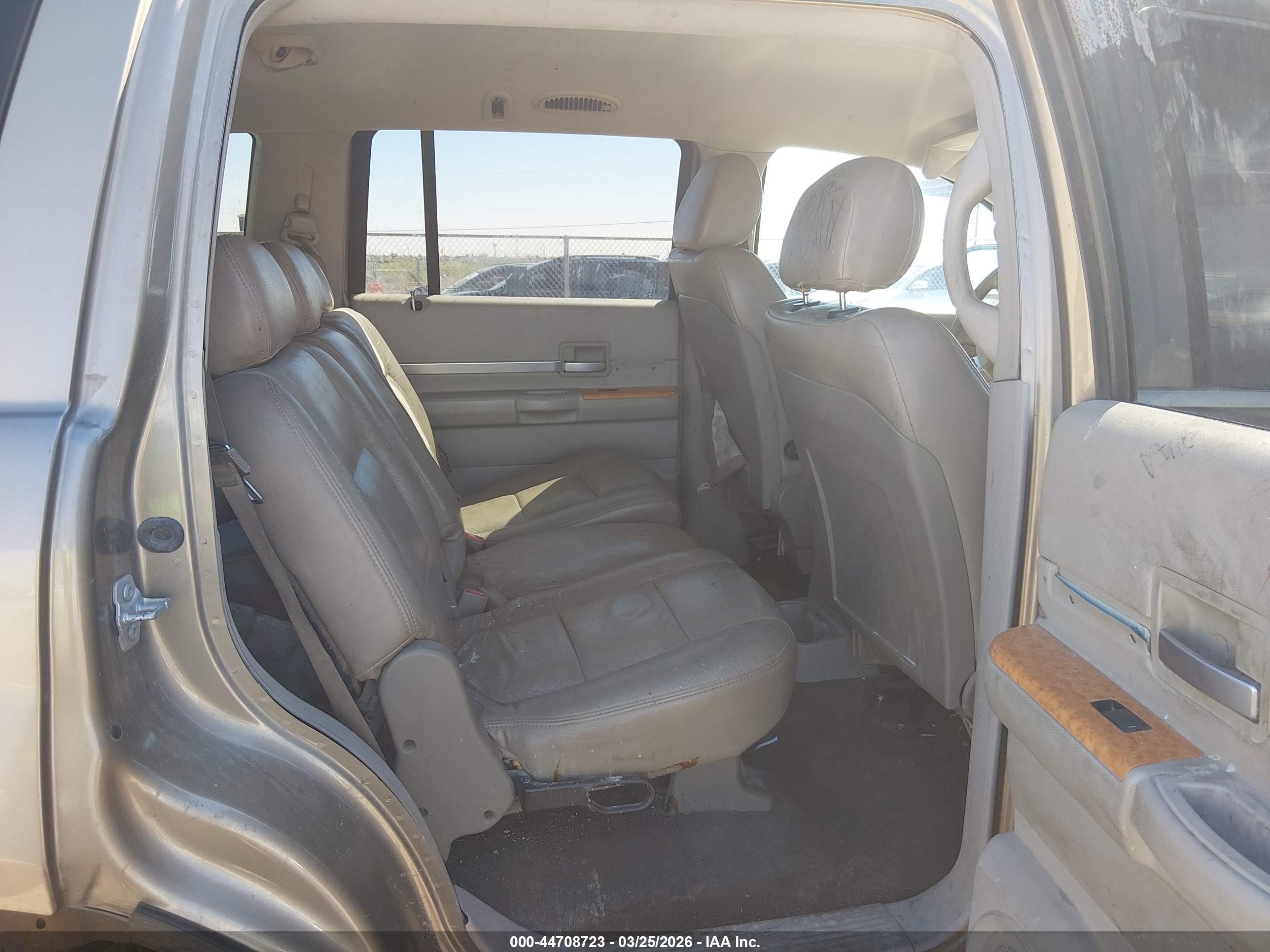 CHRYSLER ASPEN image 8