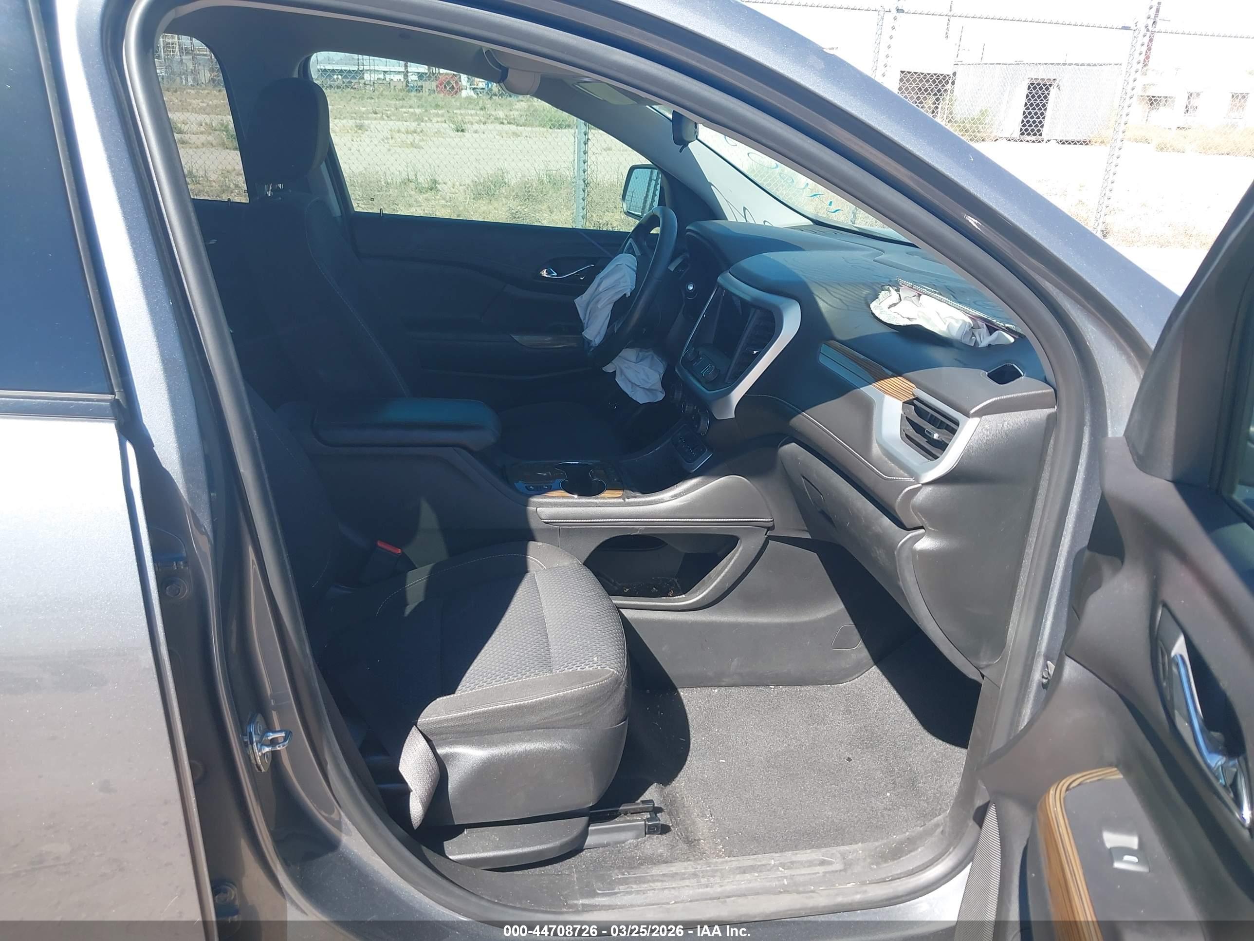 GMC ACADIA image 5