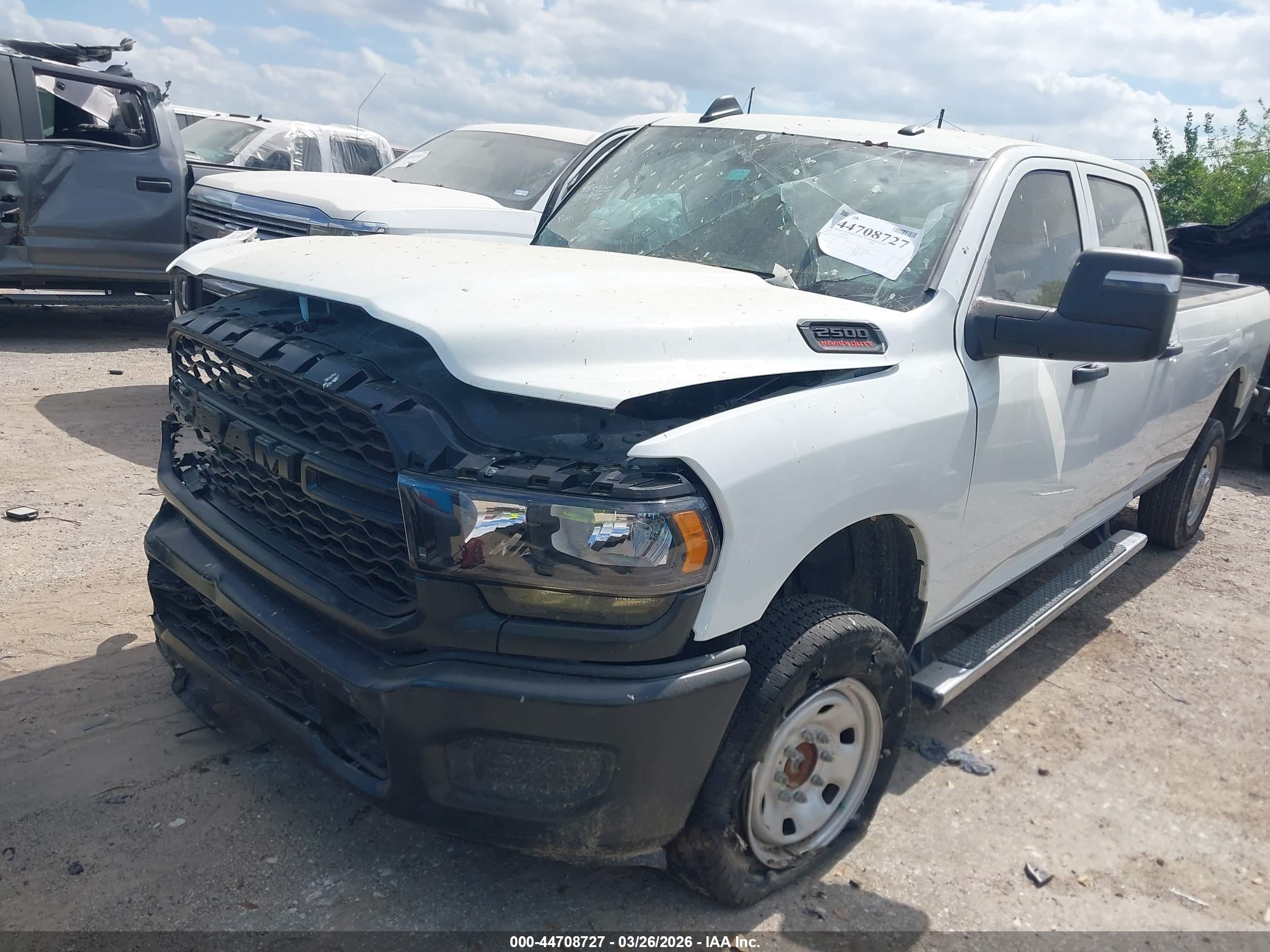 RAM 2500 image 2