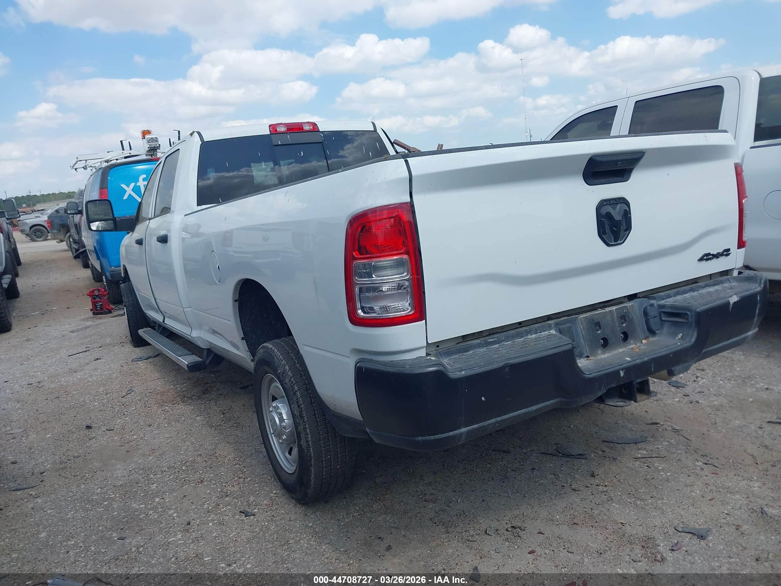 RAM 2500 image 3