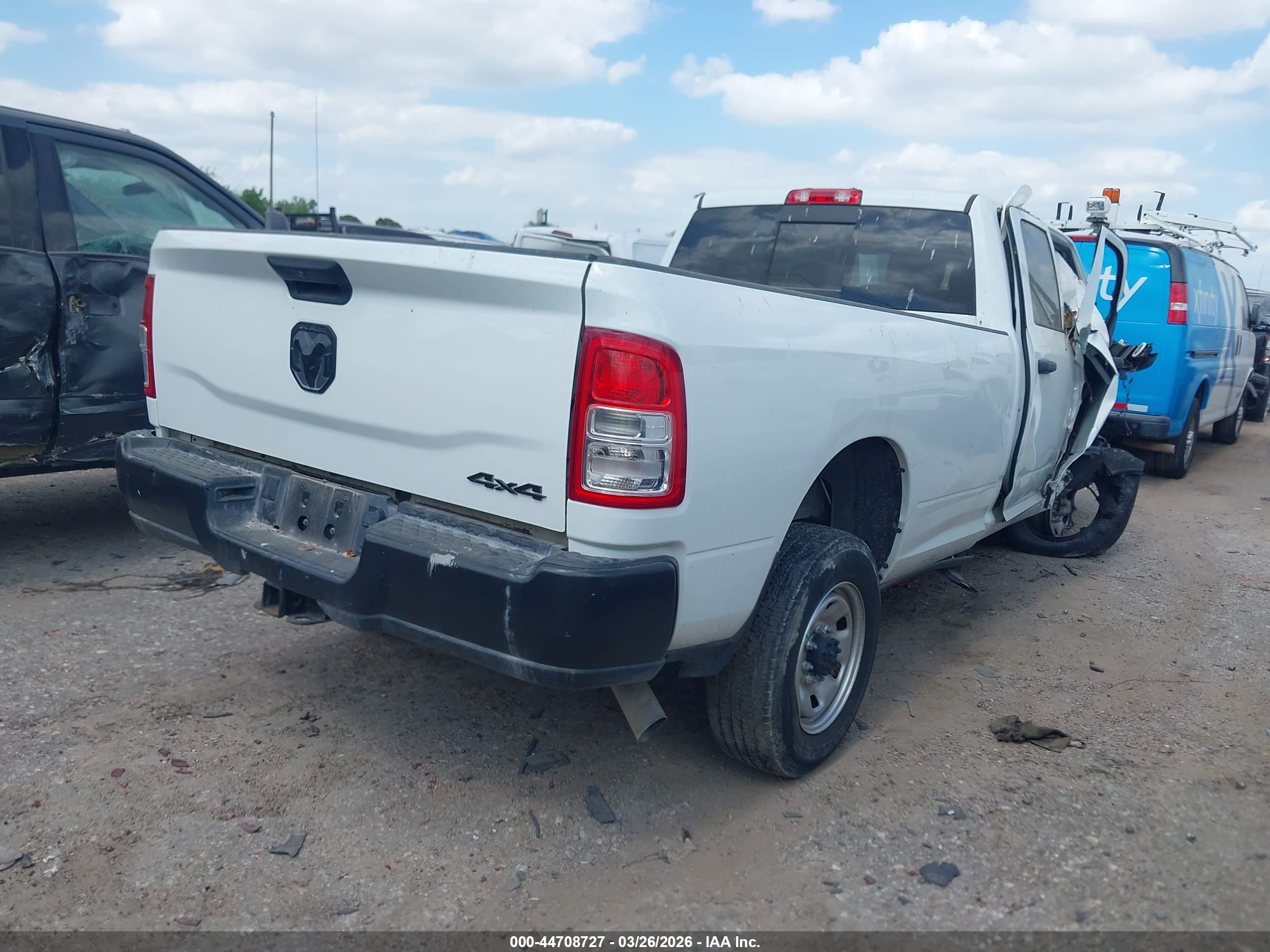 RAM 2500 image 4