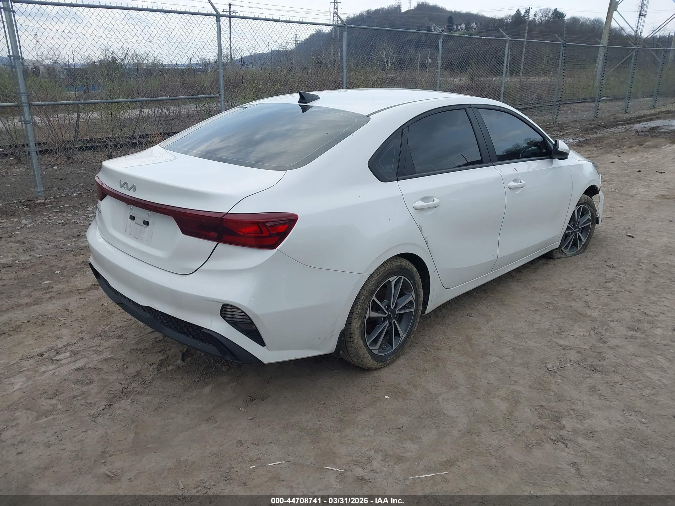 KIA FORTE image 4