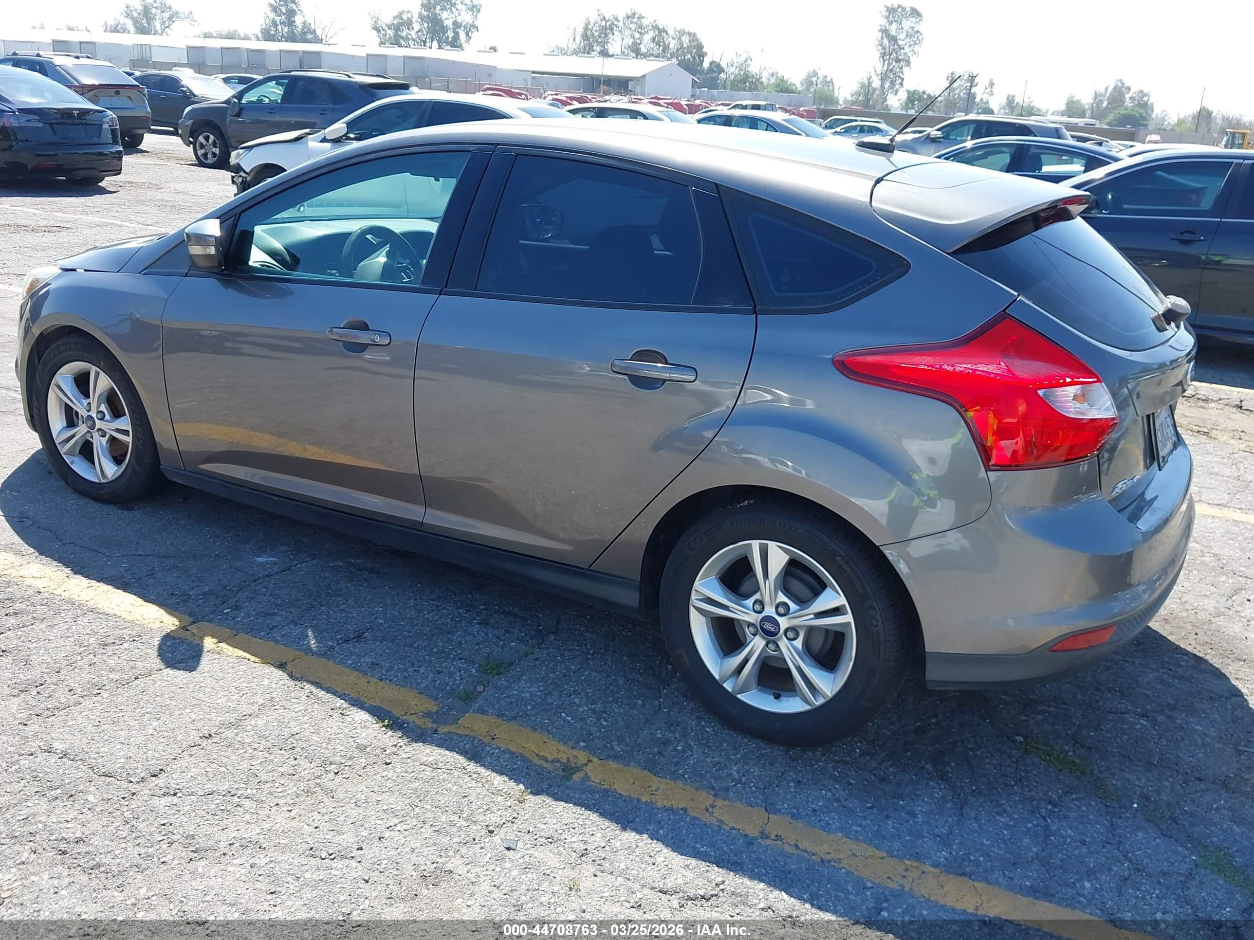 FORD FOCUS image 3
