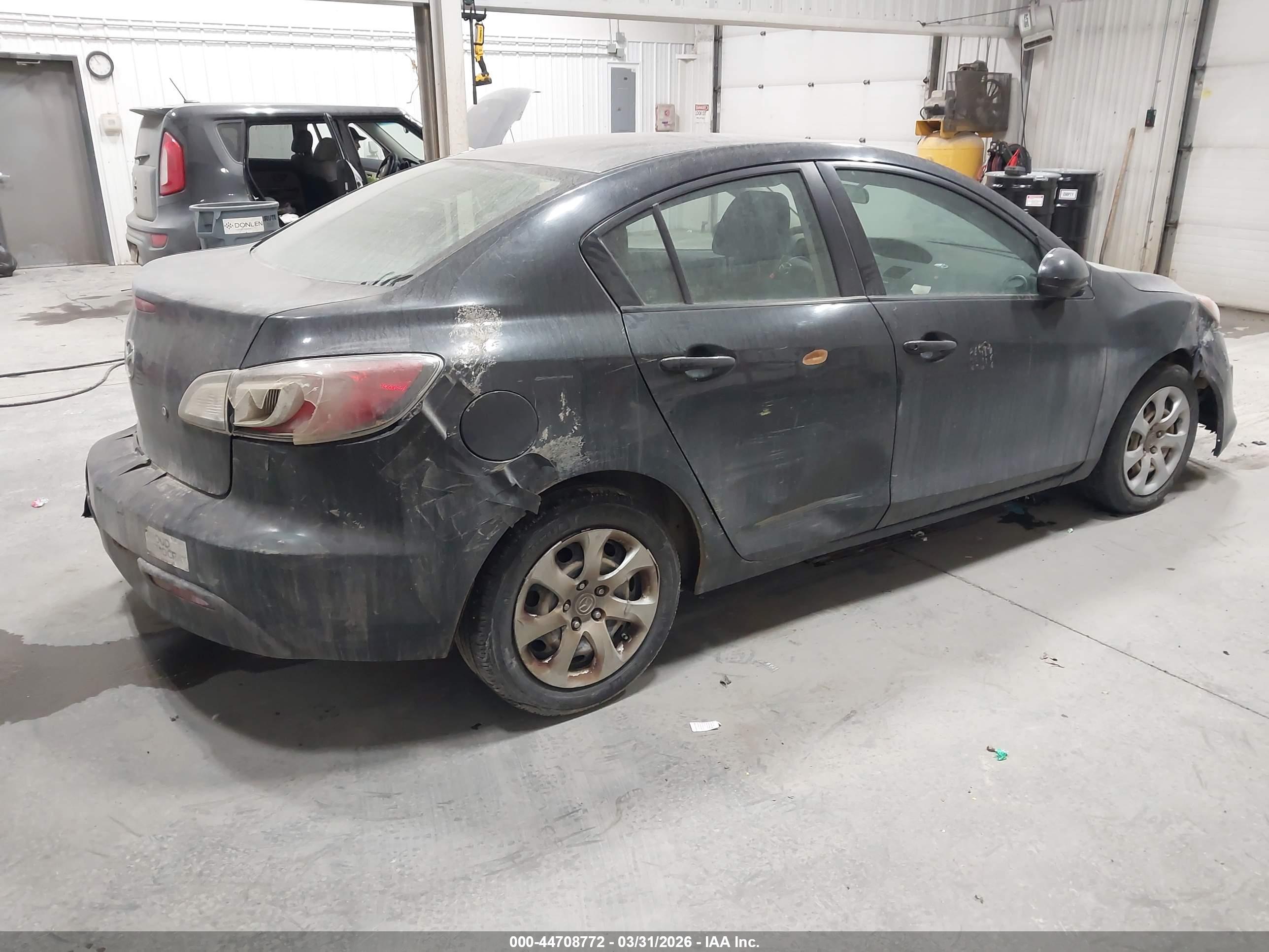 MAZDA MAZDA3 image 4