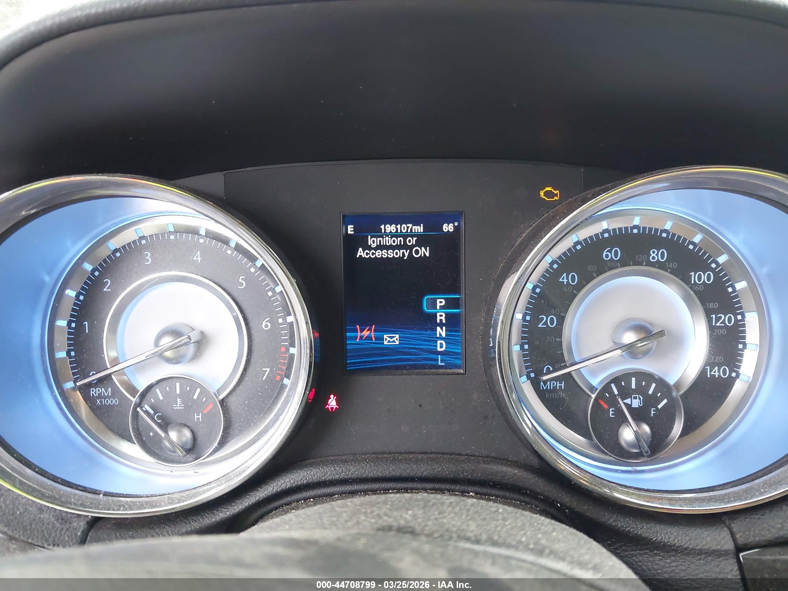 CHRYSLER 300 image 7