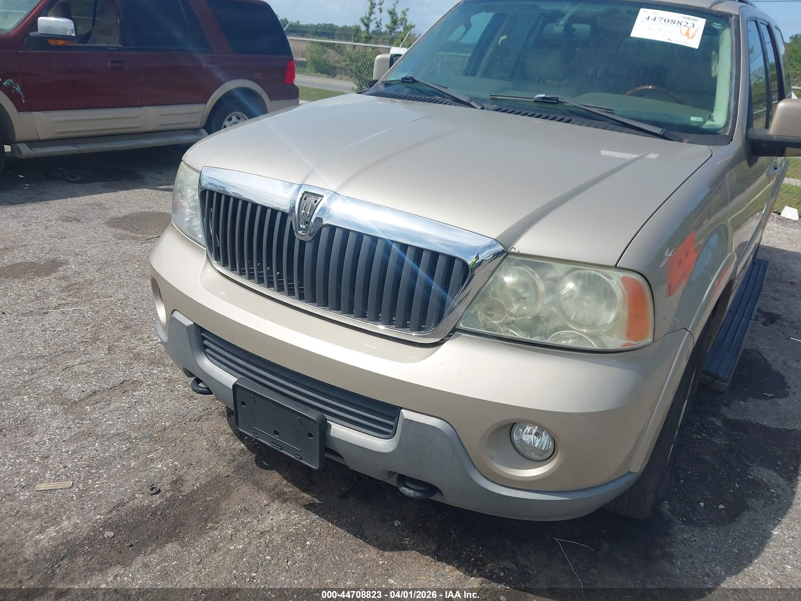 LINCOLN NAVIGATOR image 6