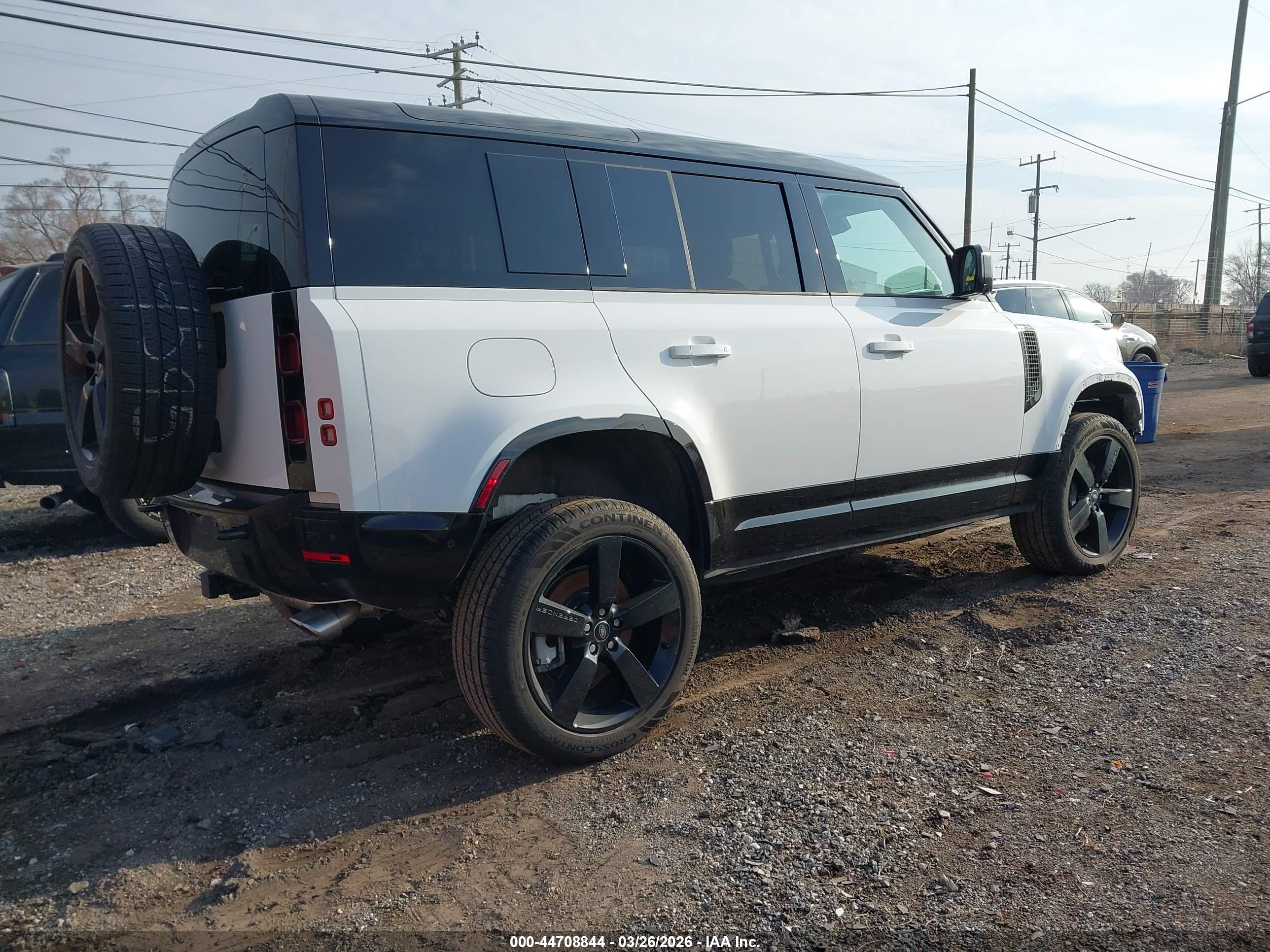 LAND ROVER image 4