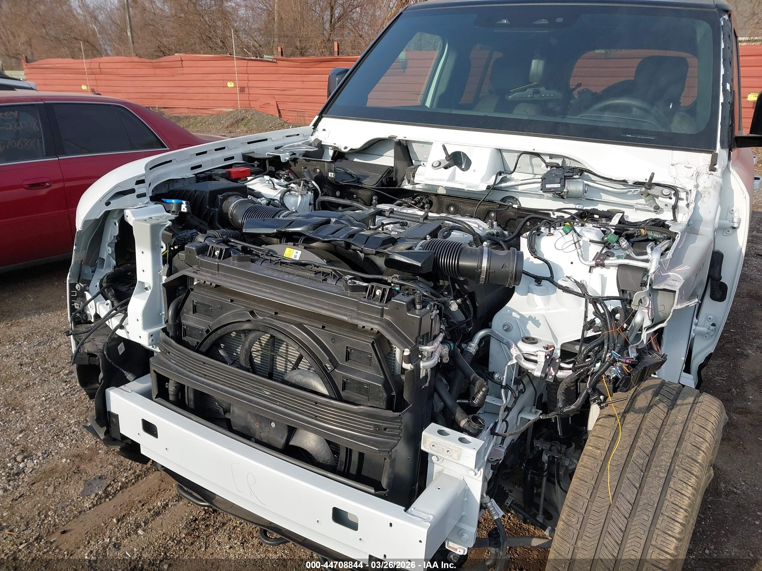 LAND ROVER image 6