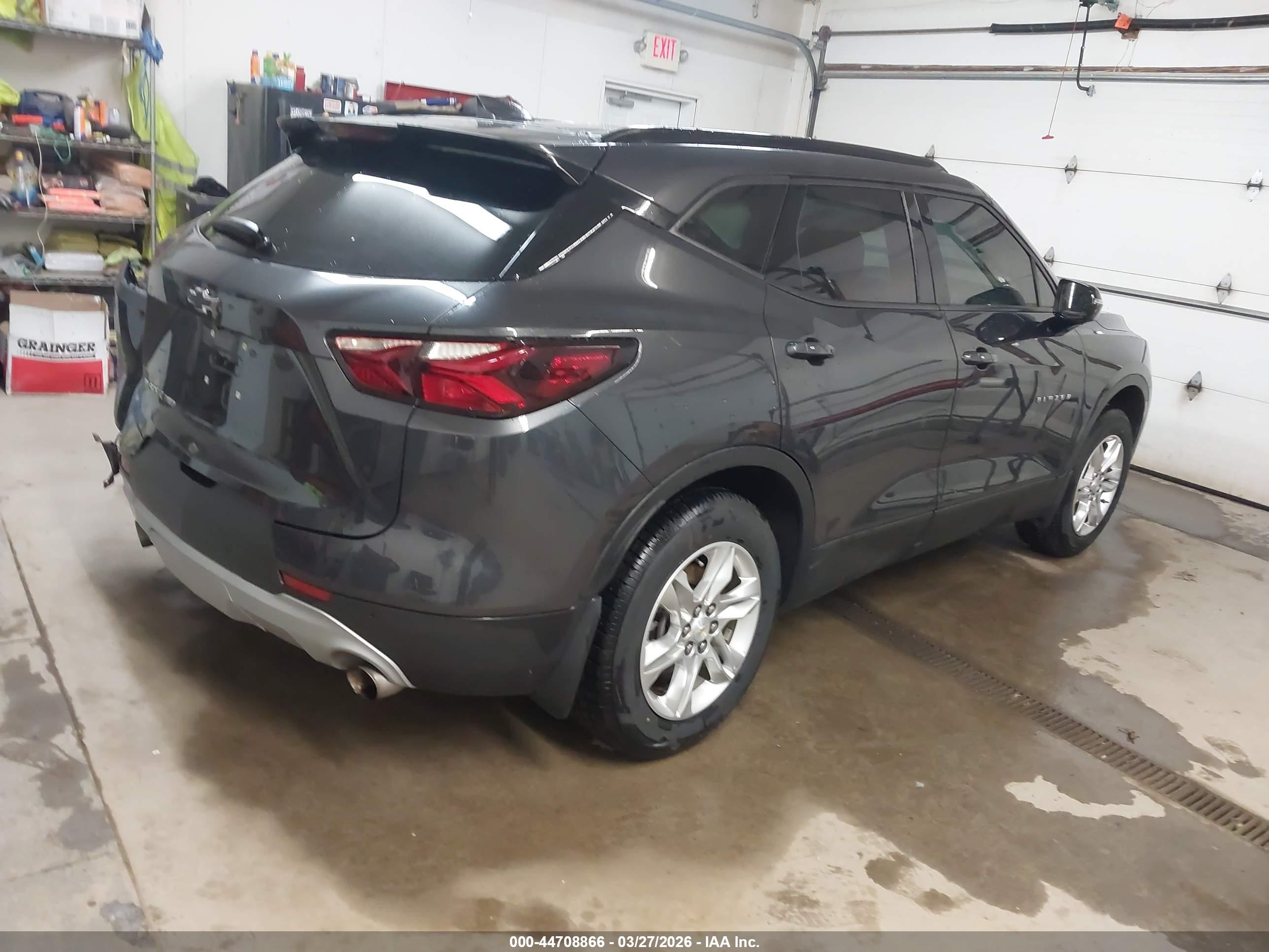 CHEVROLET BLAZER image 4