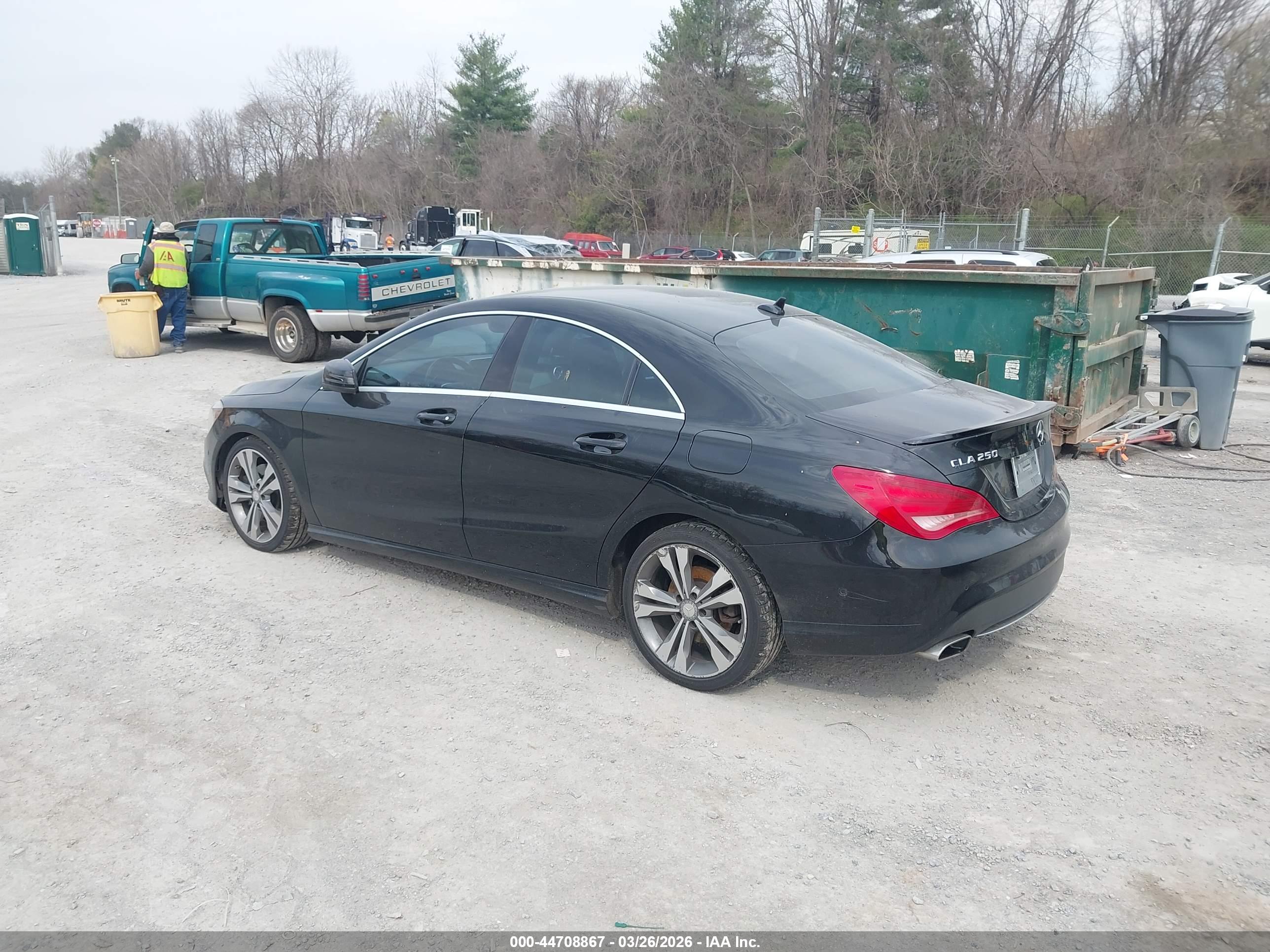 MERCEDES-BENZ CLA image 3