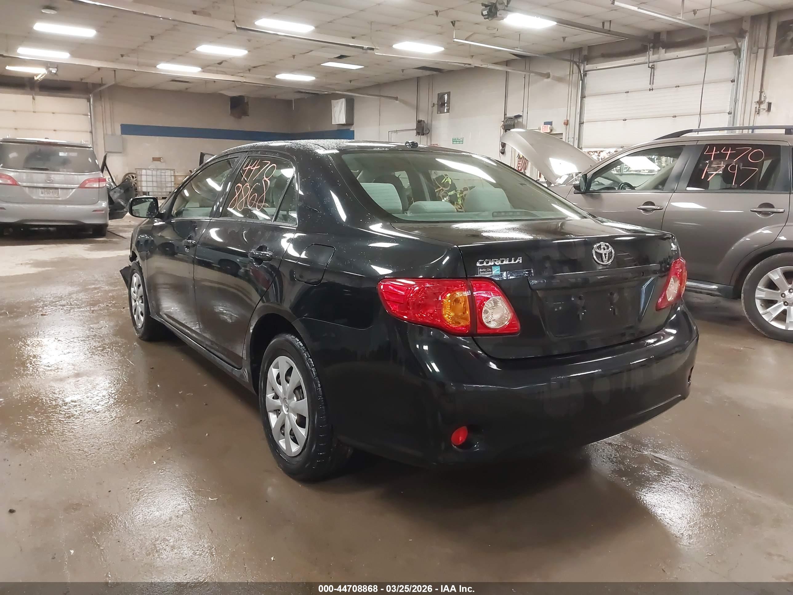 TOYOTA COROLLA image 3