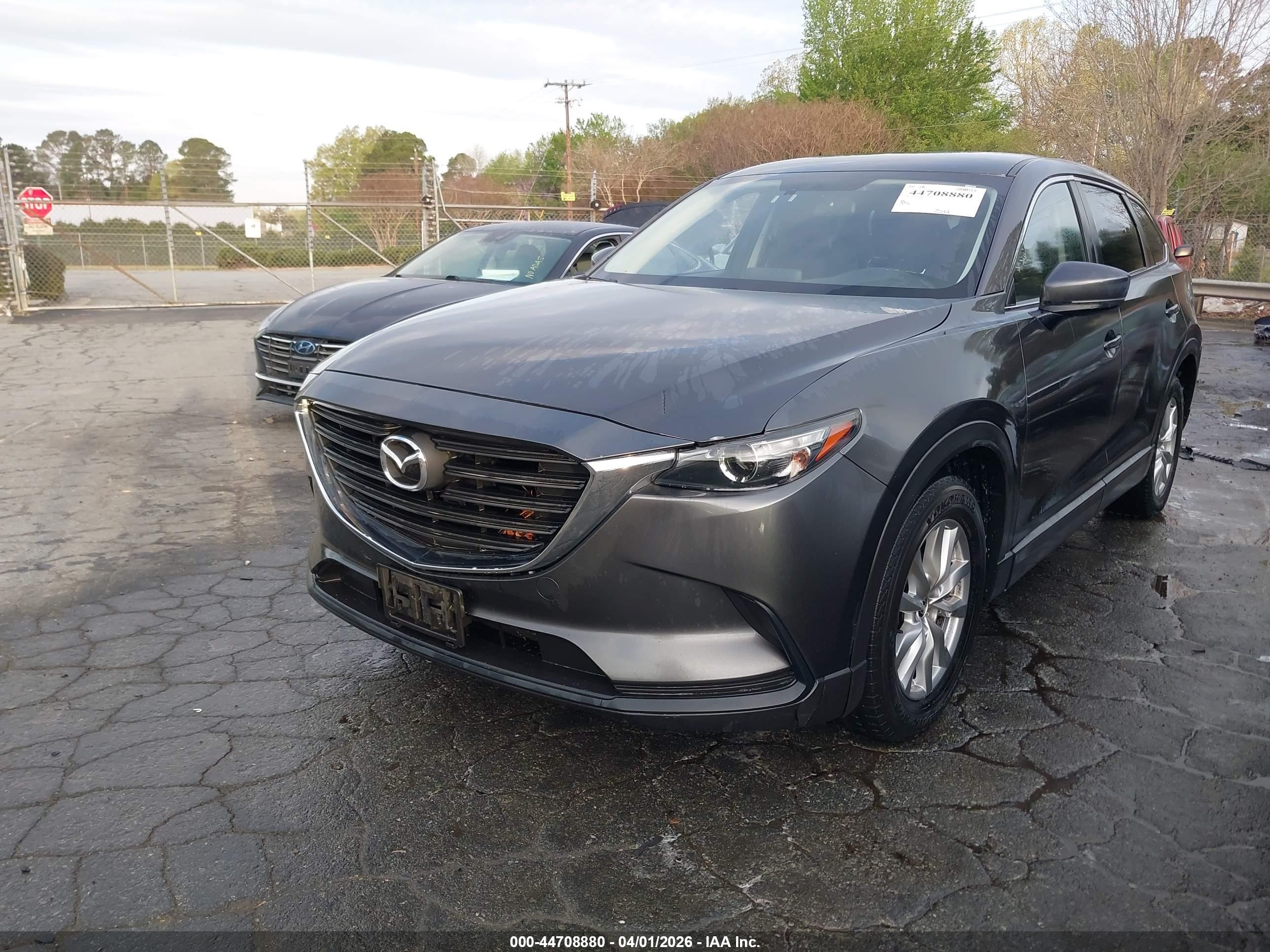 MAZDA CX-9 image 2