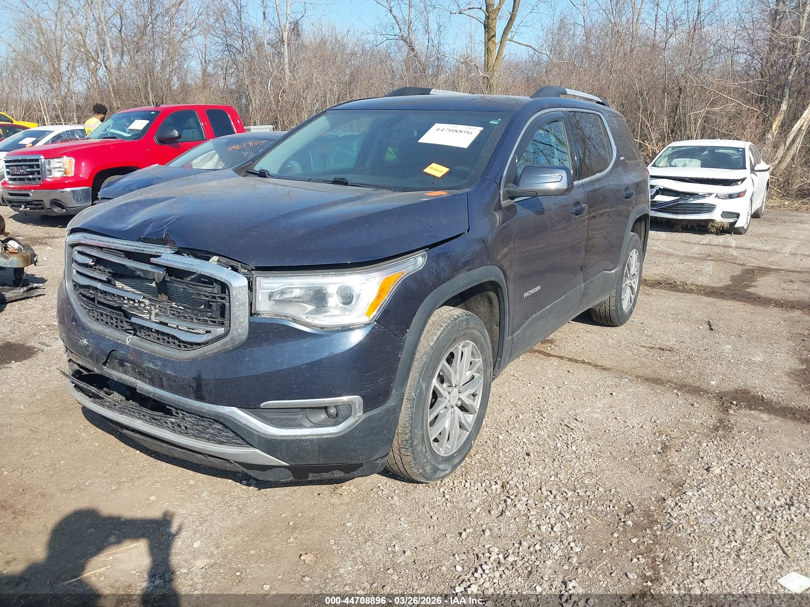 GMC ACADIA image 2
