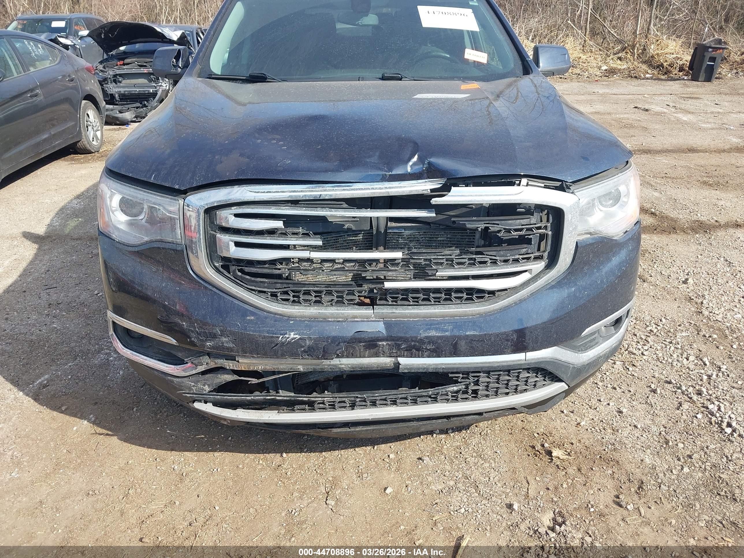GMC ACADIA image 6