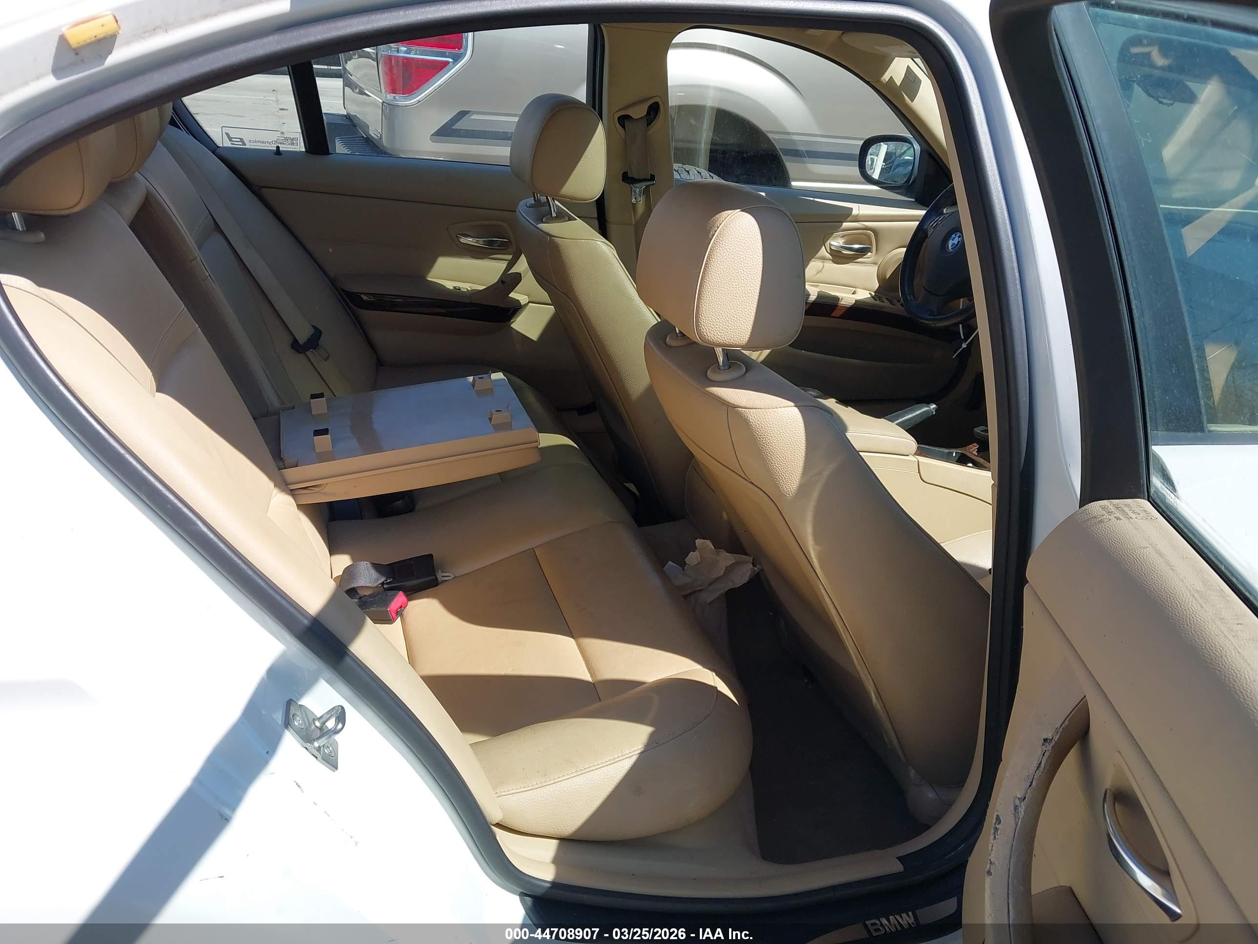 BMW 328I image 8