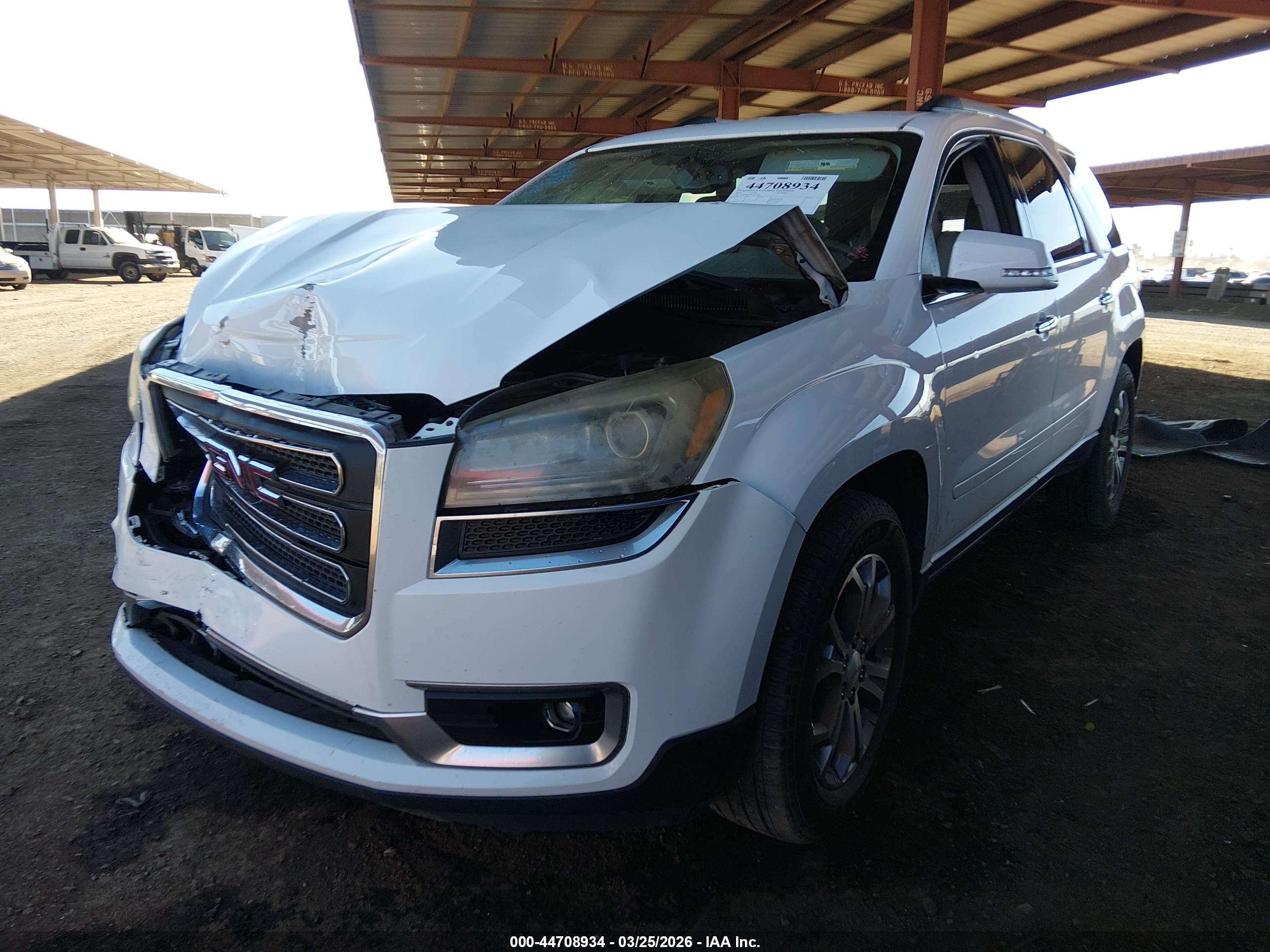 GMC ACADIA image 2