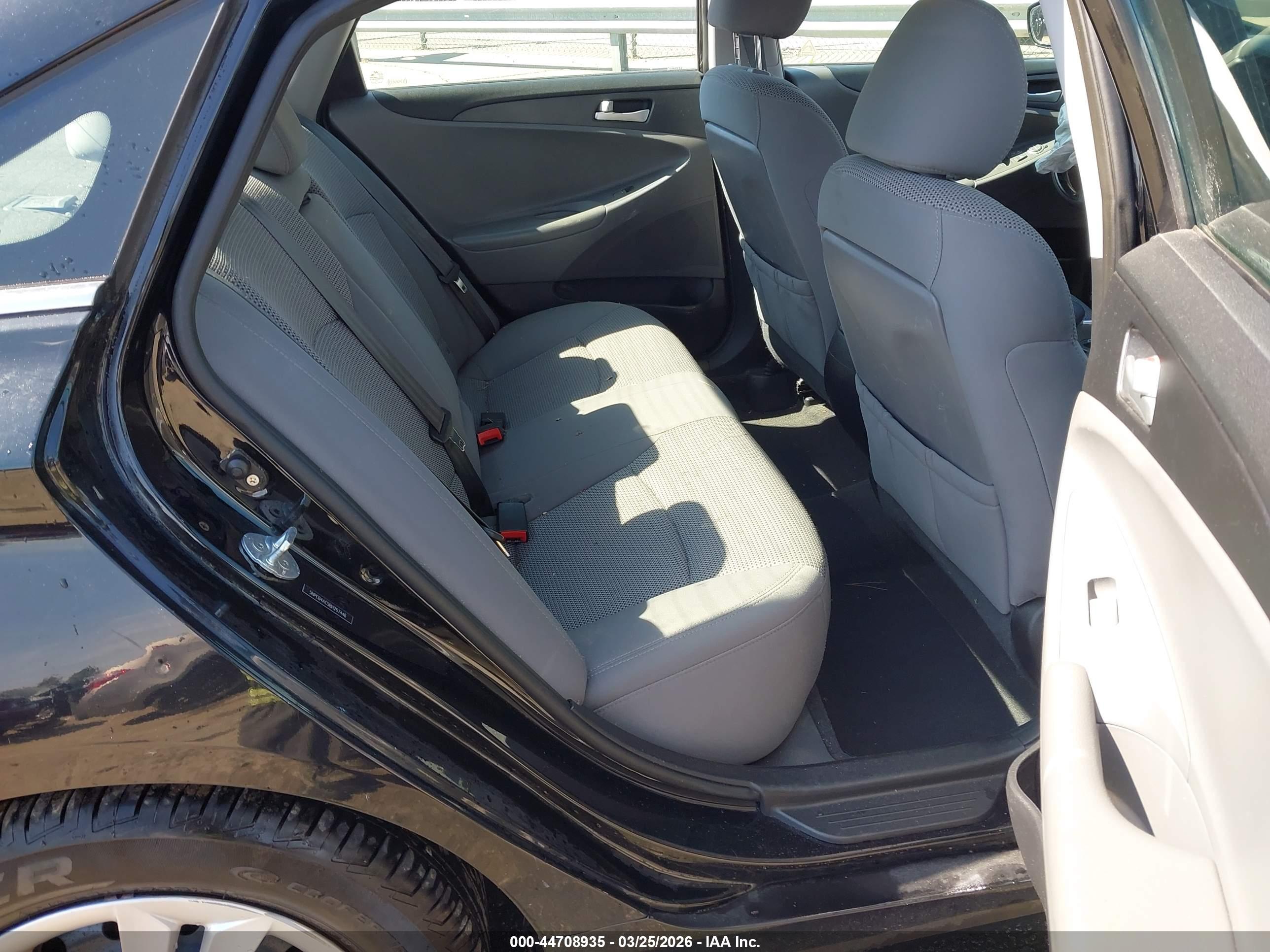 HYUNDAI SONATA image 8