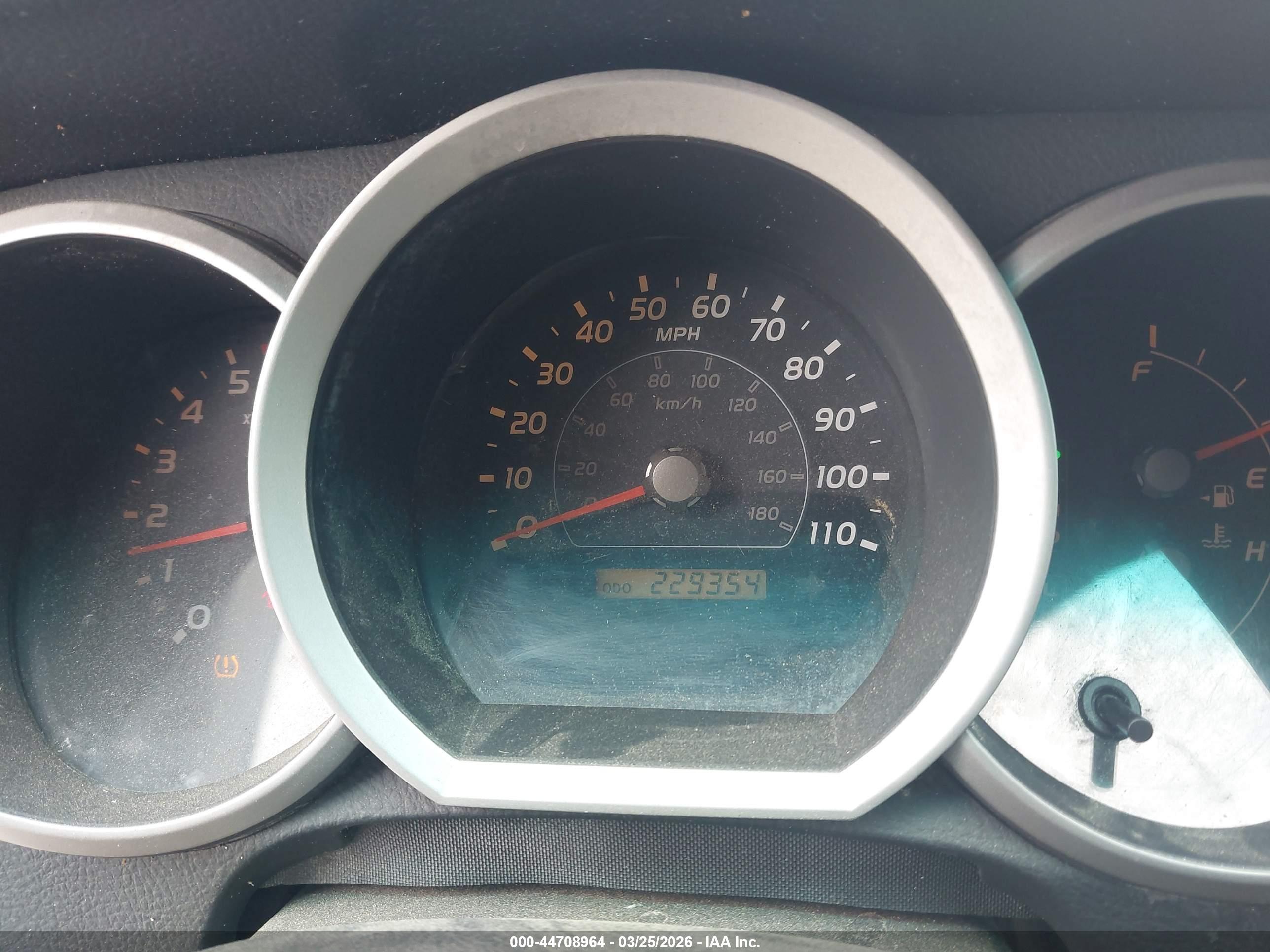 TOYOTA 4RUNNER image 7