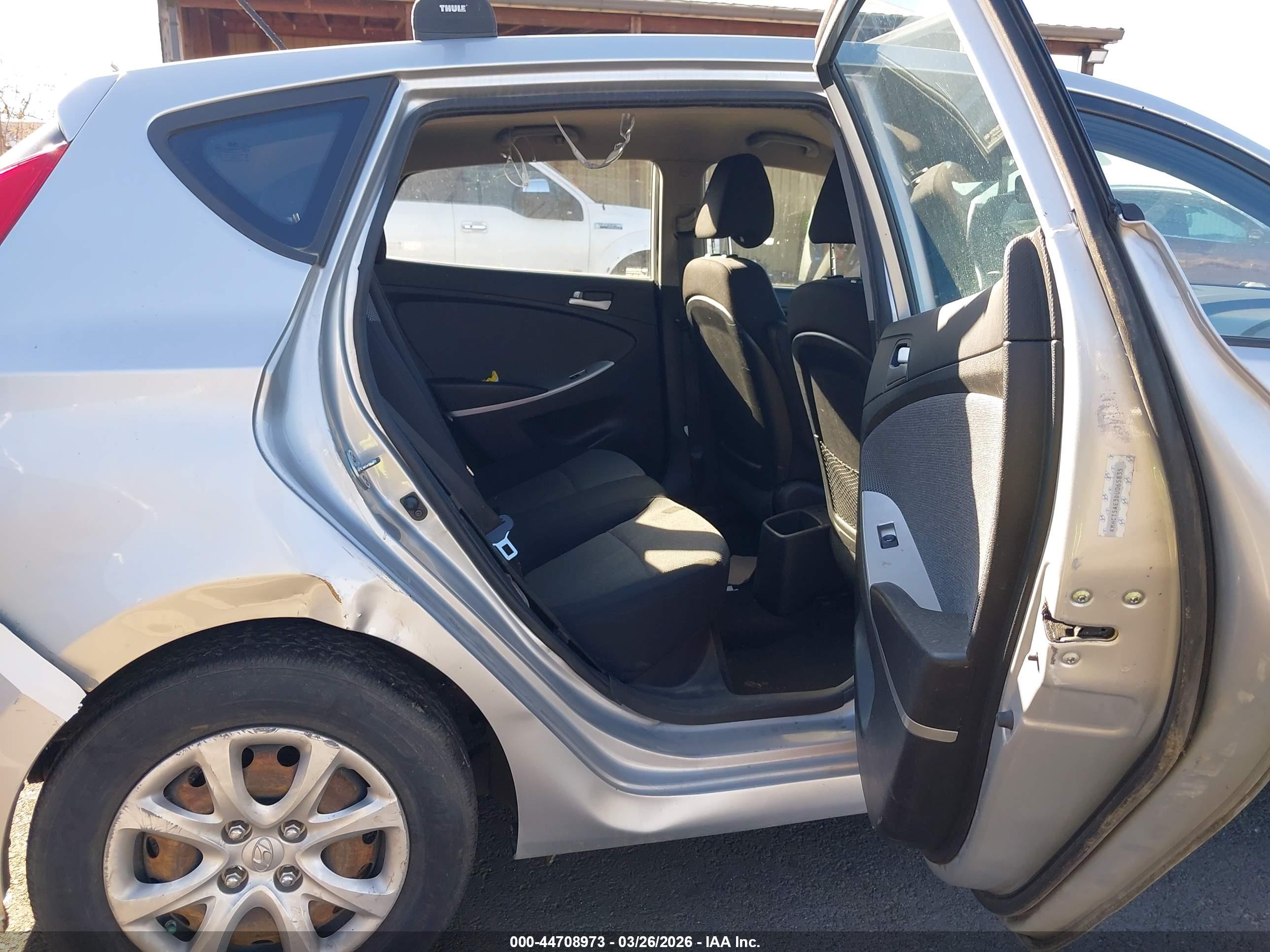 HYUNDAI ACCENT image 8
