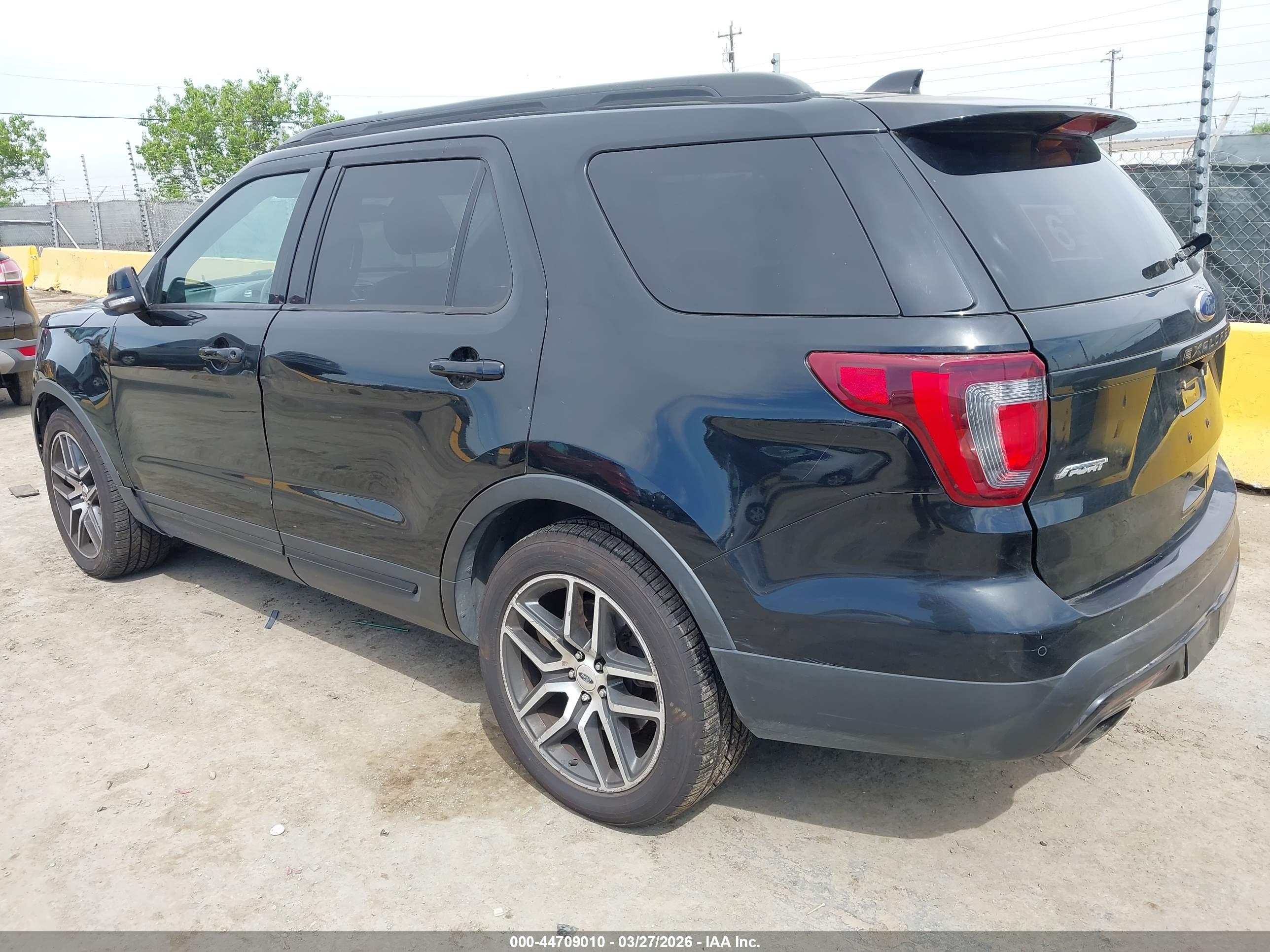 FORD EXPLORER image 3