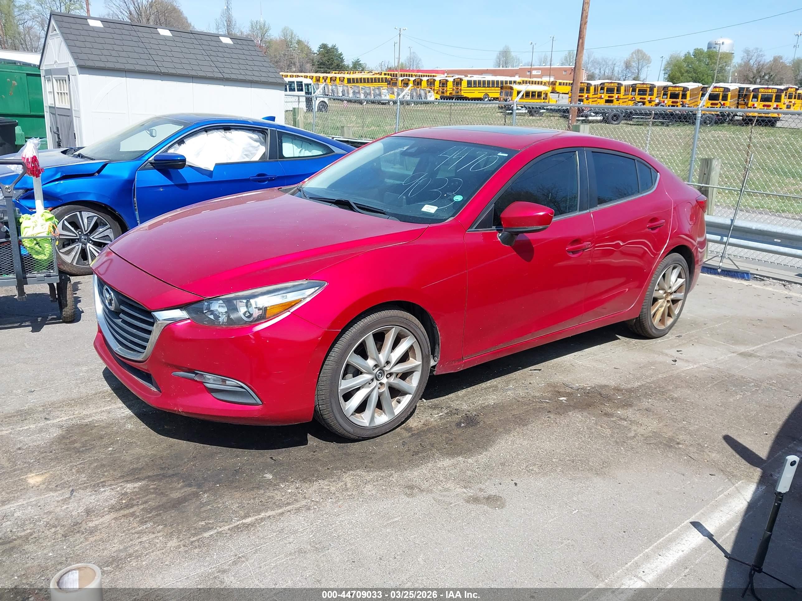 MAZDA MAZDA3 image 2